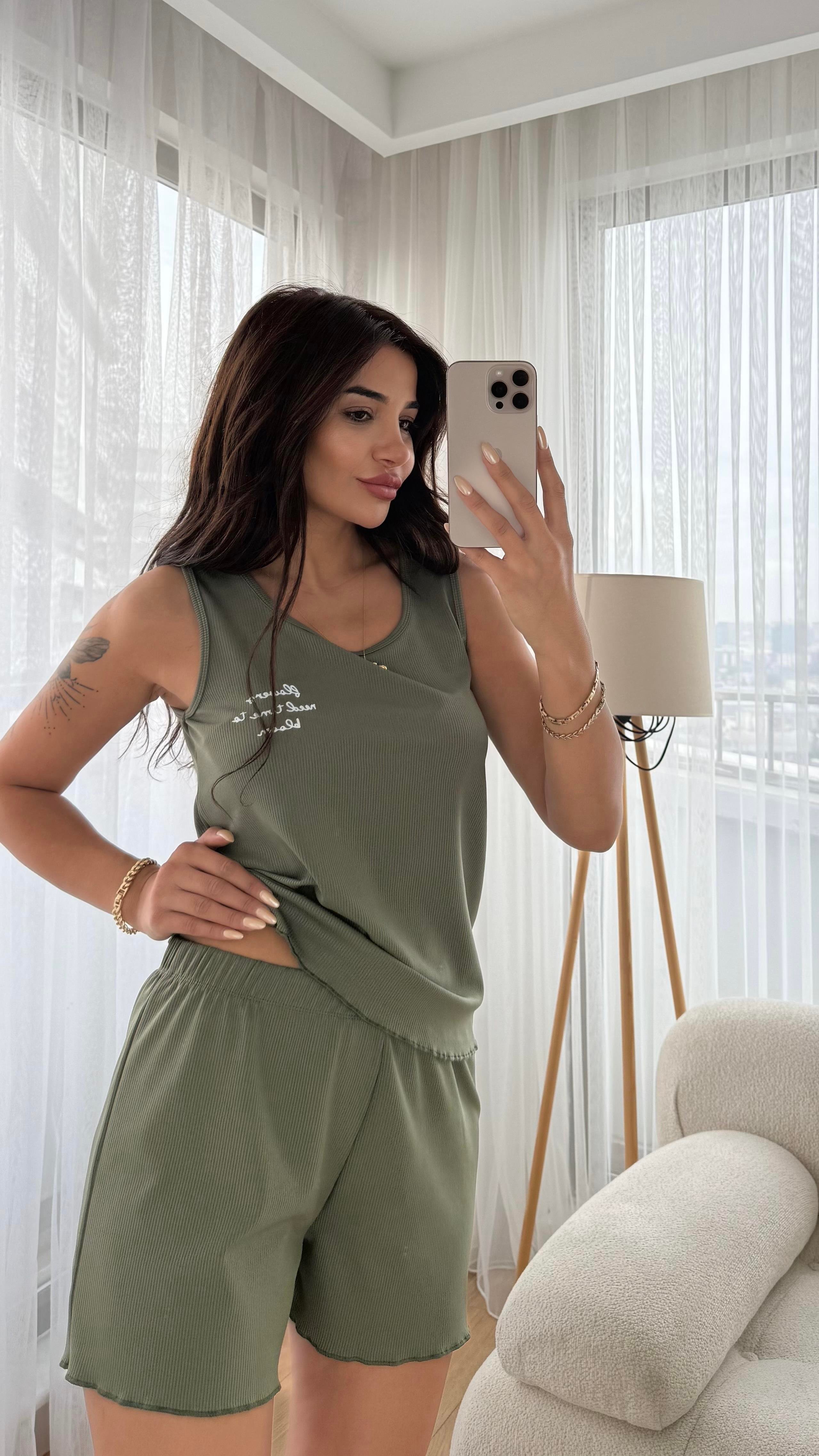 Haki Pamuklu Dikiş Detaylı Pijama Takımı