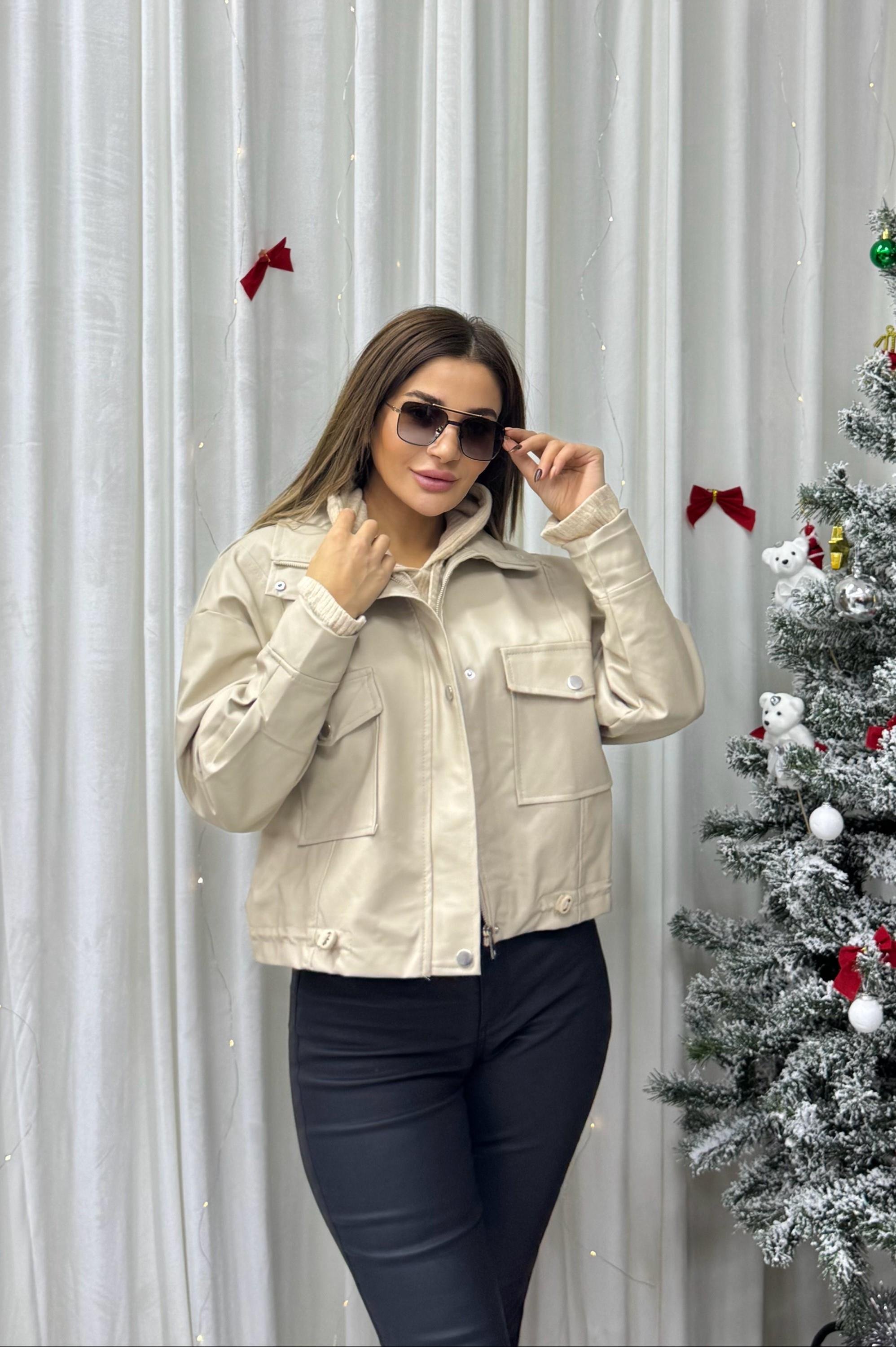 Kadın Bej Oversize Cepli Dik Yaka Deri Ceket