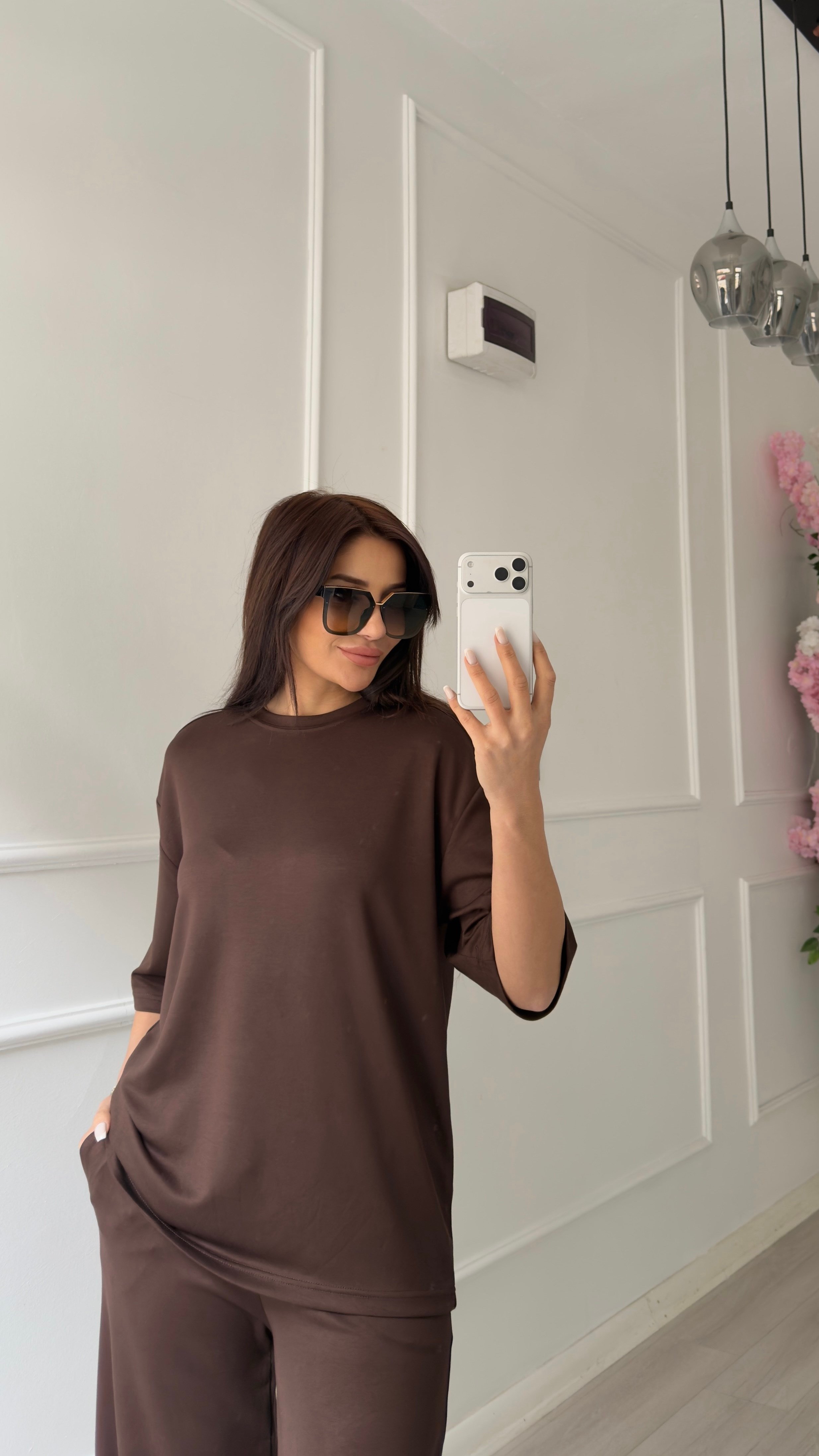 Kahverengi Geniş Paça Eşofman Ve Salaş Tişört Takım