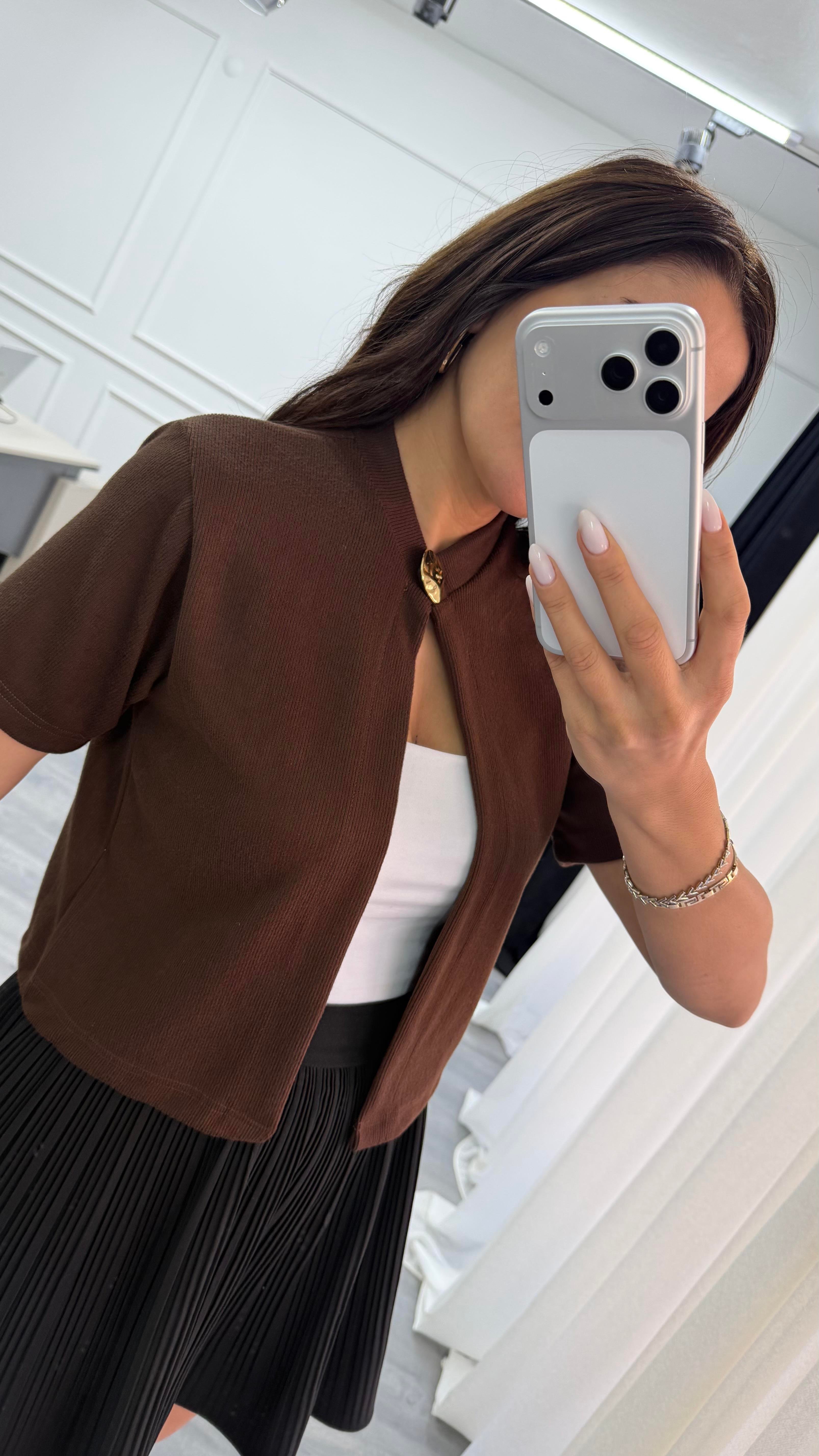 Kahverengi Önden Düğme Detaylı Örme Bluz