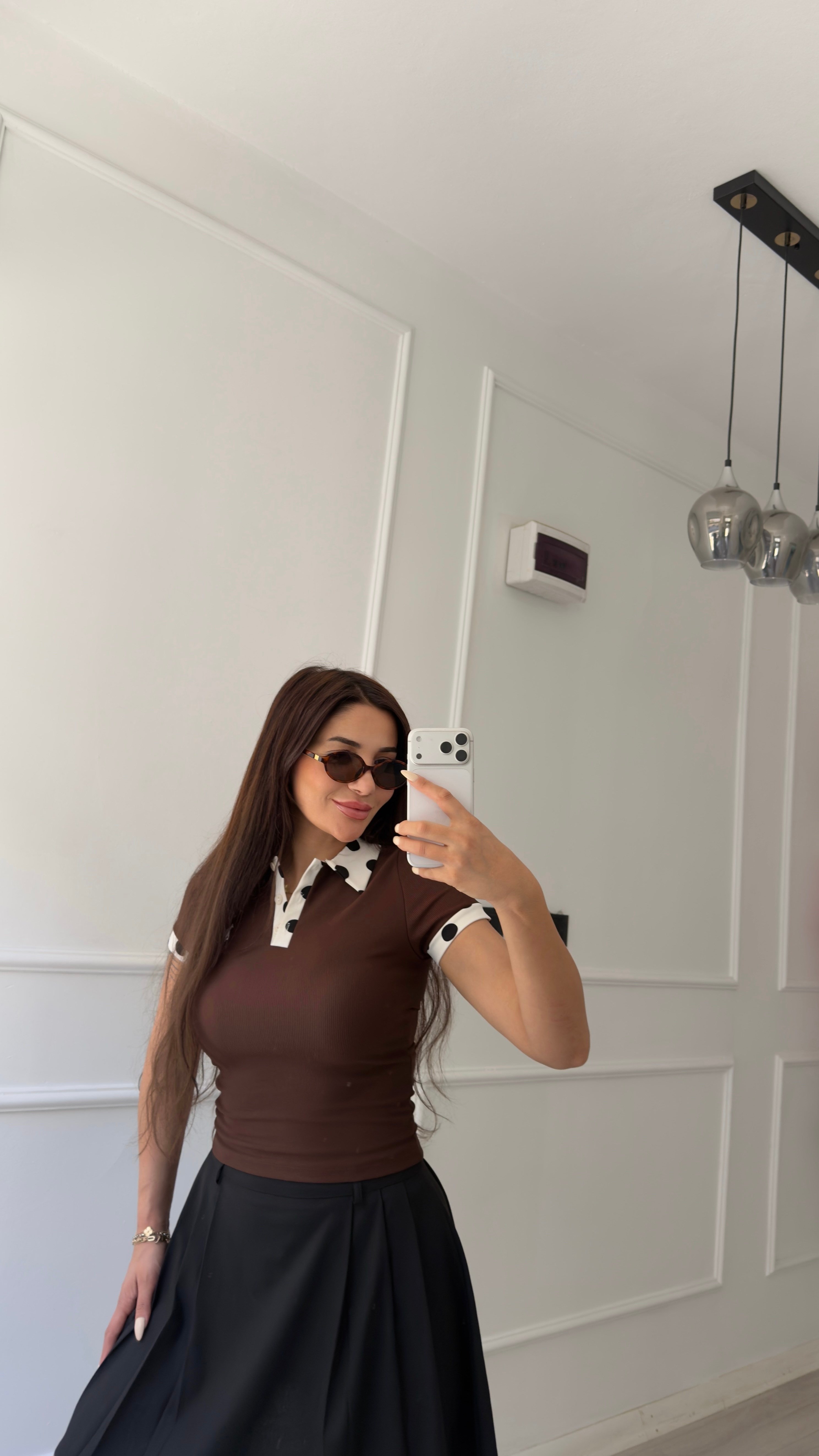 Kahverengi Polo Yaka Puantiyeli Tişört