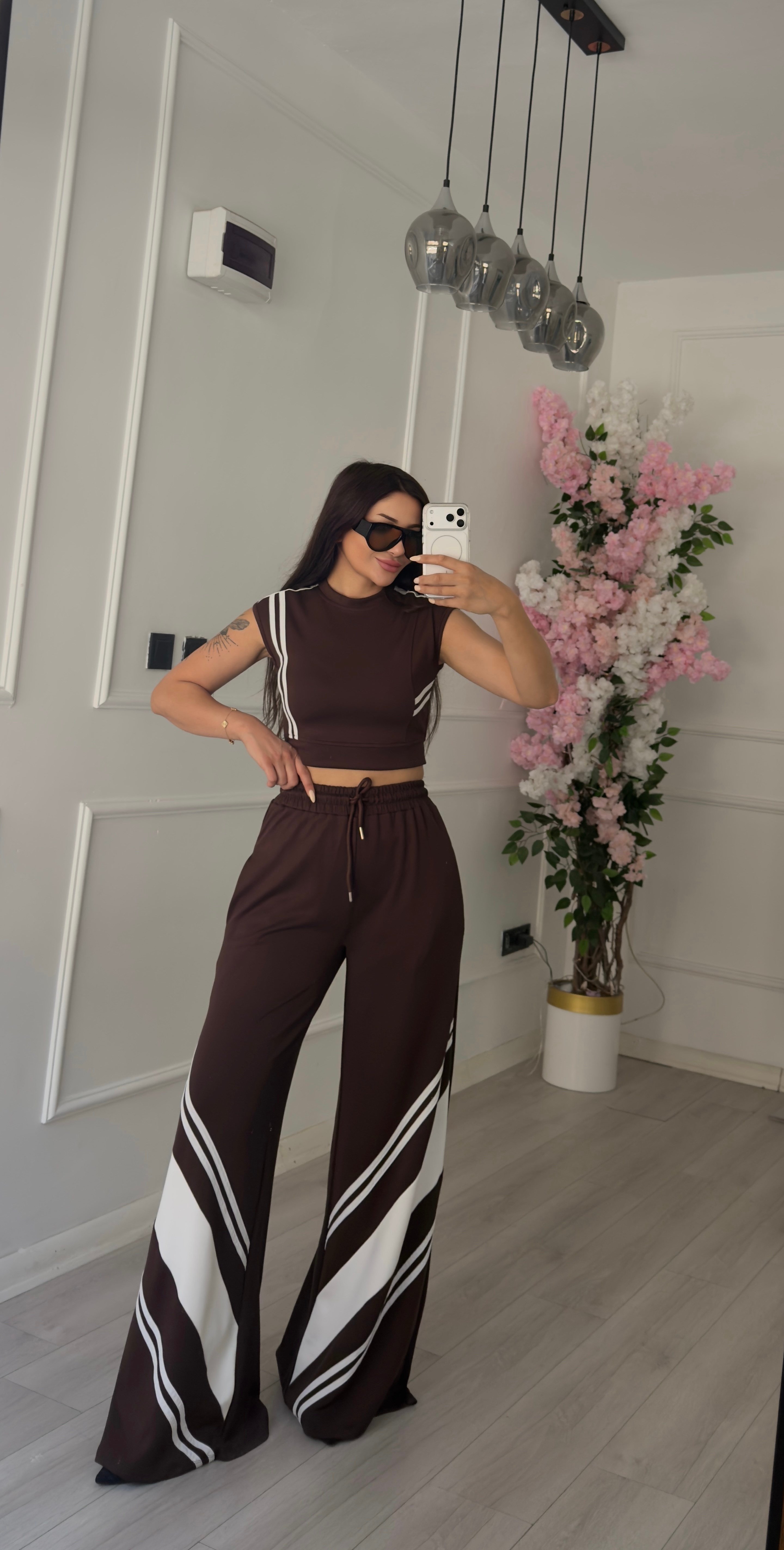 Kahverengi Şerit Desenli Crop Bluz Takım