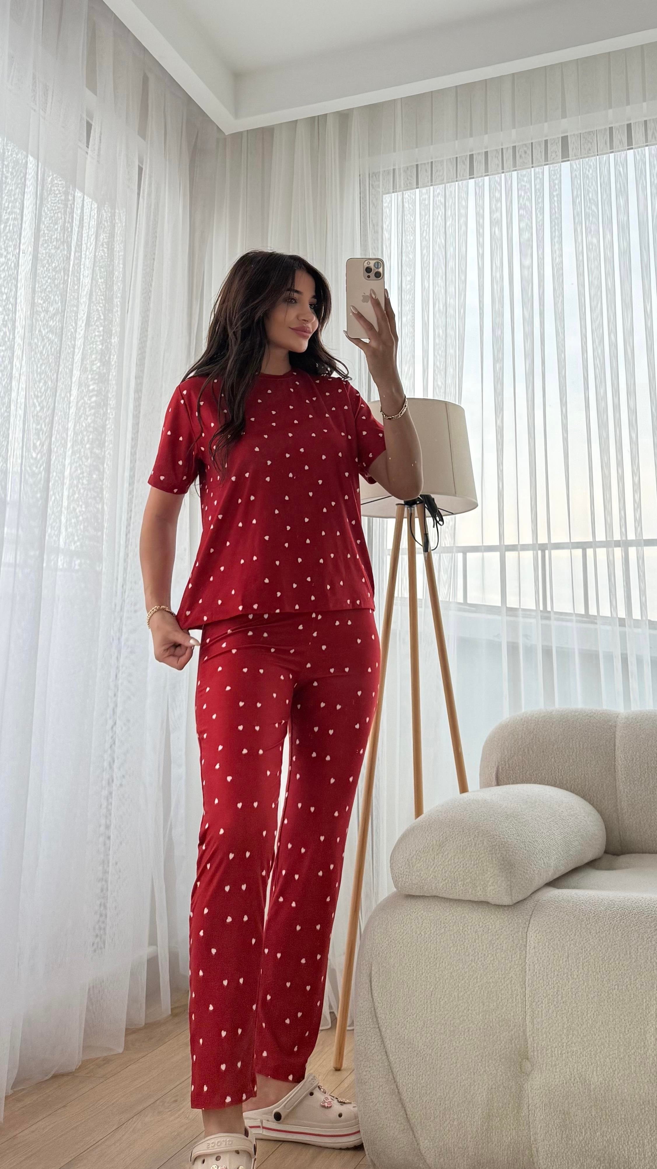 Kırmızı Premium Kalite Kısa Kollu Beyaz Kalp Desenli Pijama Takımı