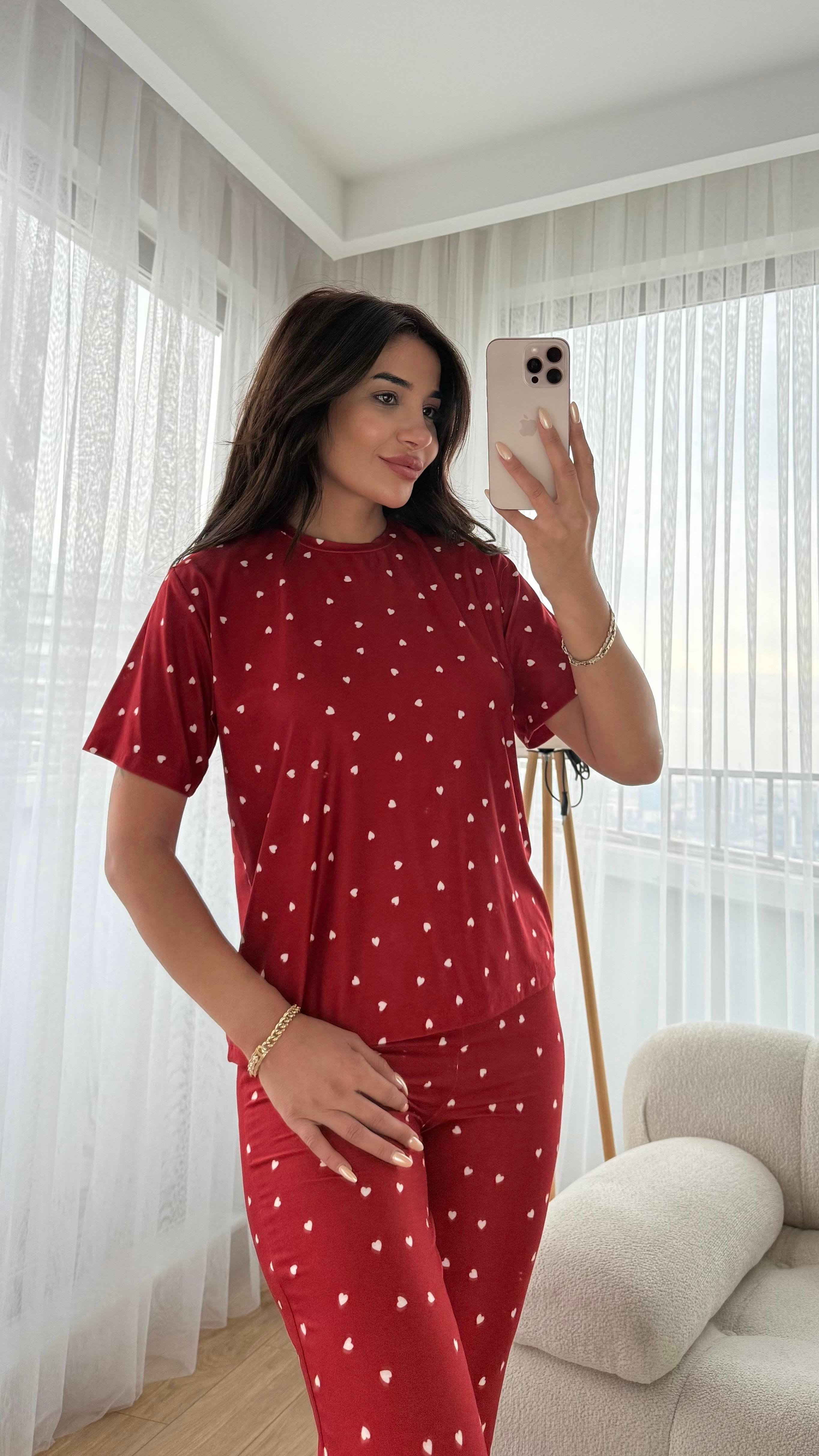Kırmızı Premium Kalite Kısa Kollu Beyaz Kalp Desenli Pijama Takımı