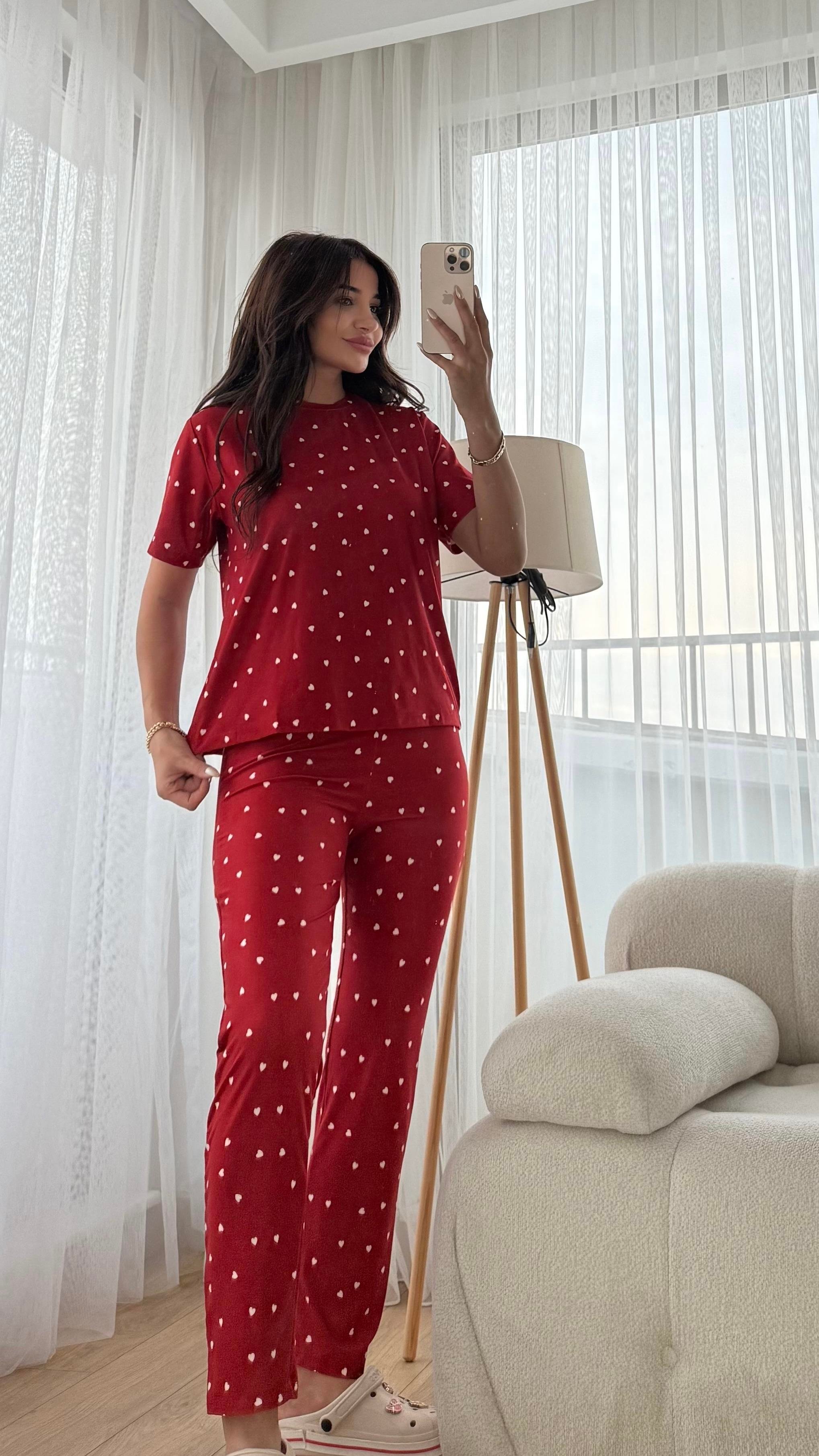 Kırmızı Premium Kalite Kısa Kollu Beyaz Kalp Desenli Pijama Takımı