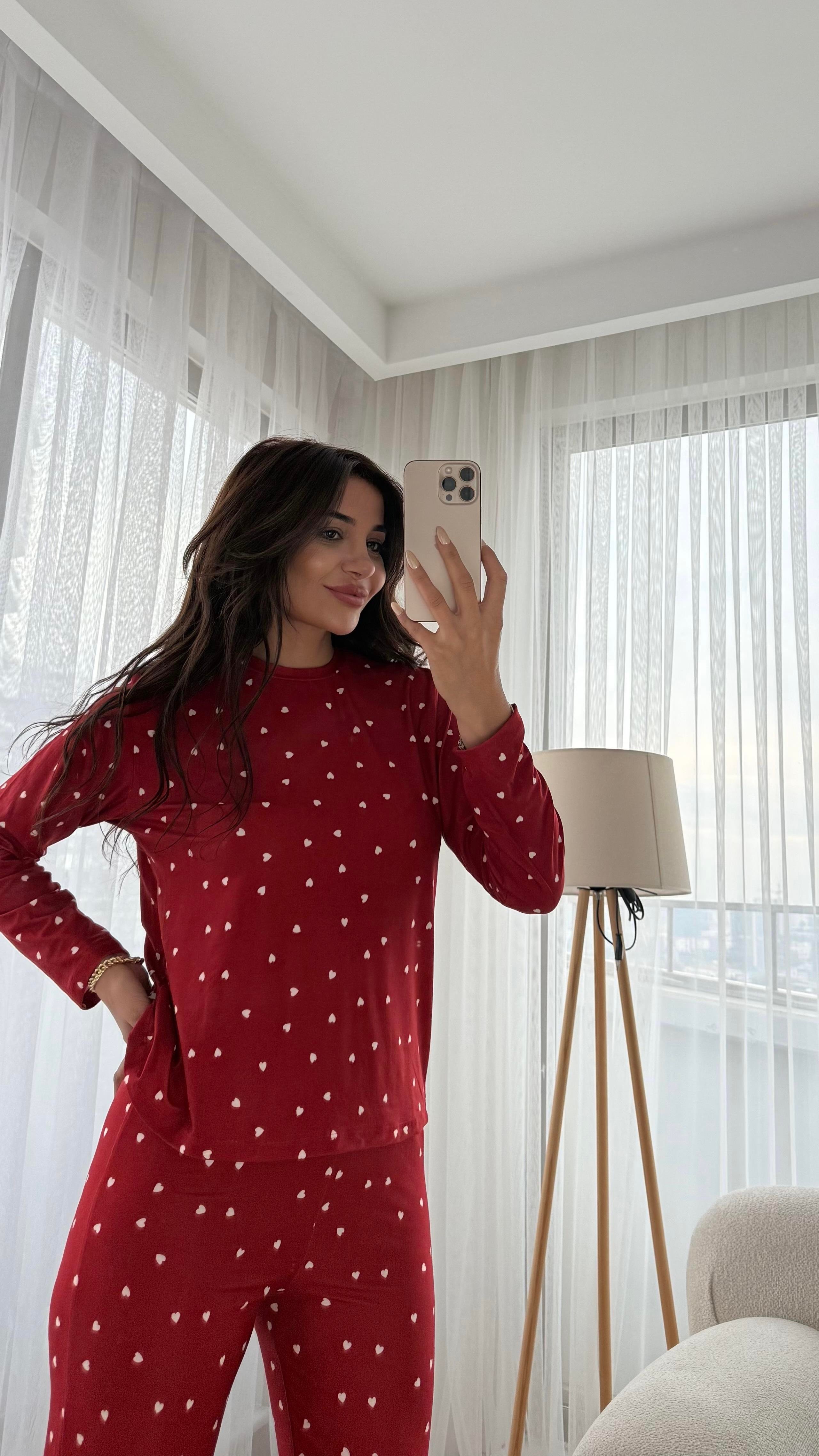 Kırmızı Premium Kalite Uzun Kollu Beyaz Kalp Desenli Pijama Takımı