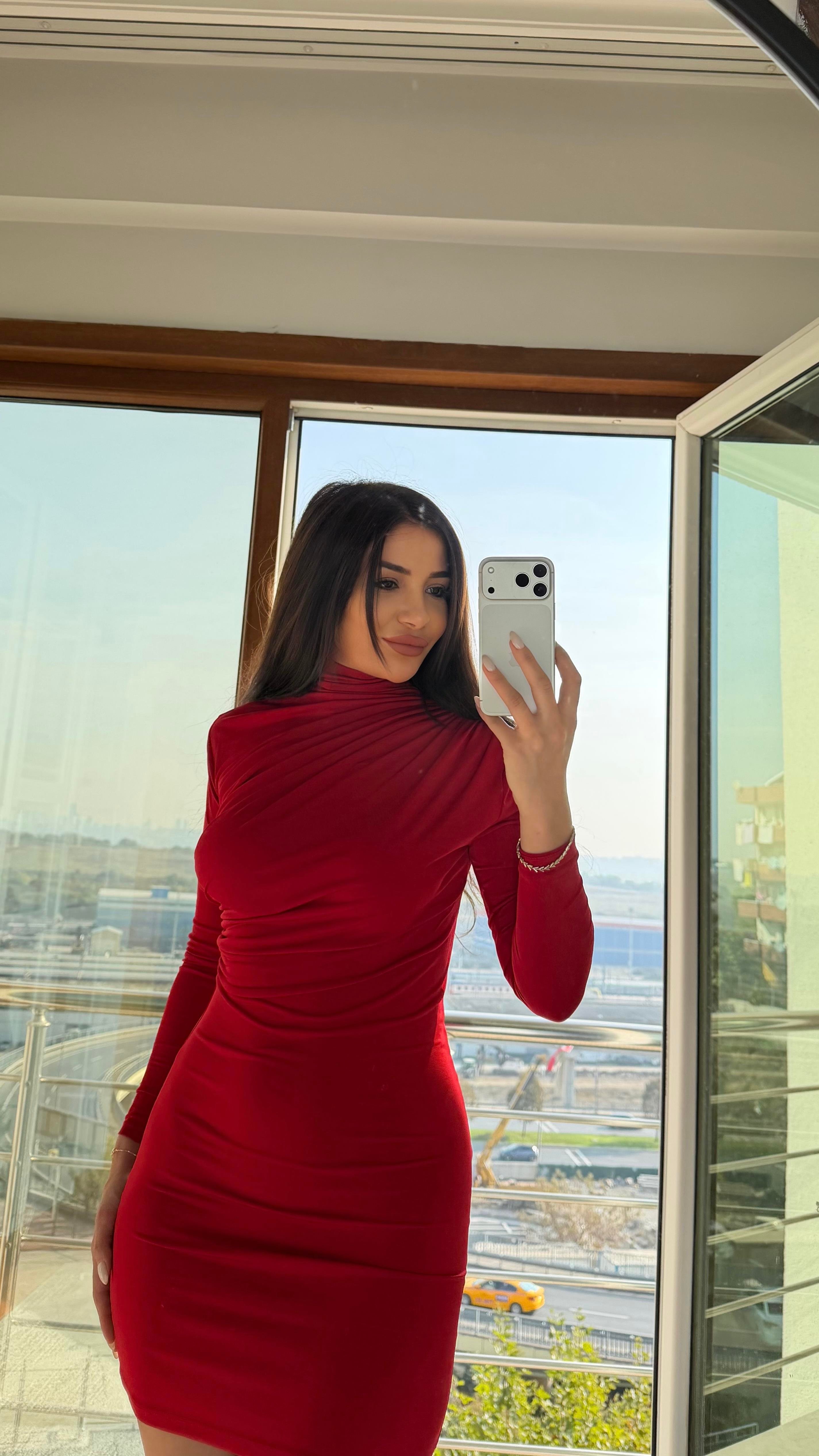 Kırmızı Sandy Kumaş Drape Detay Uzun Kollu Elbise