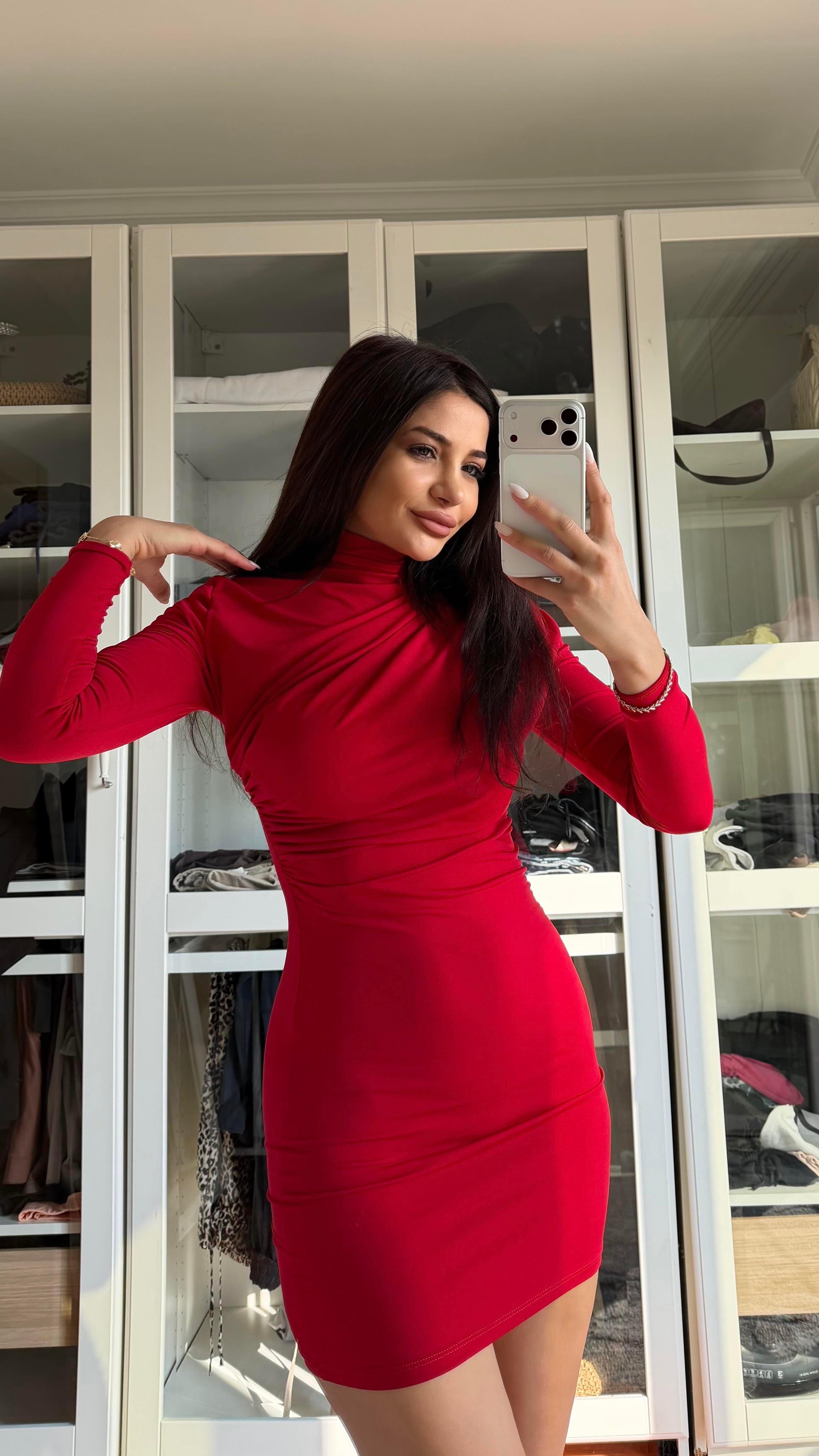 Kırmızı Sandy Kumaş Drape Detay Uzun Kollu Elbise
