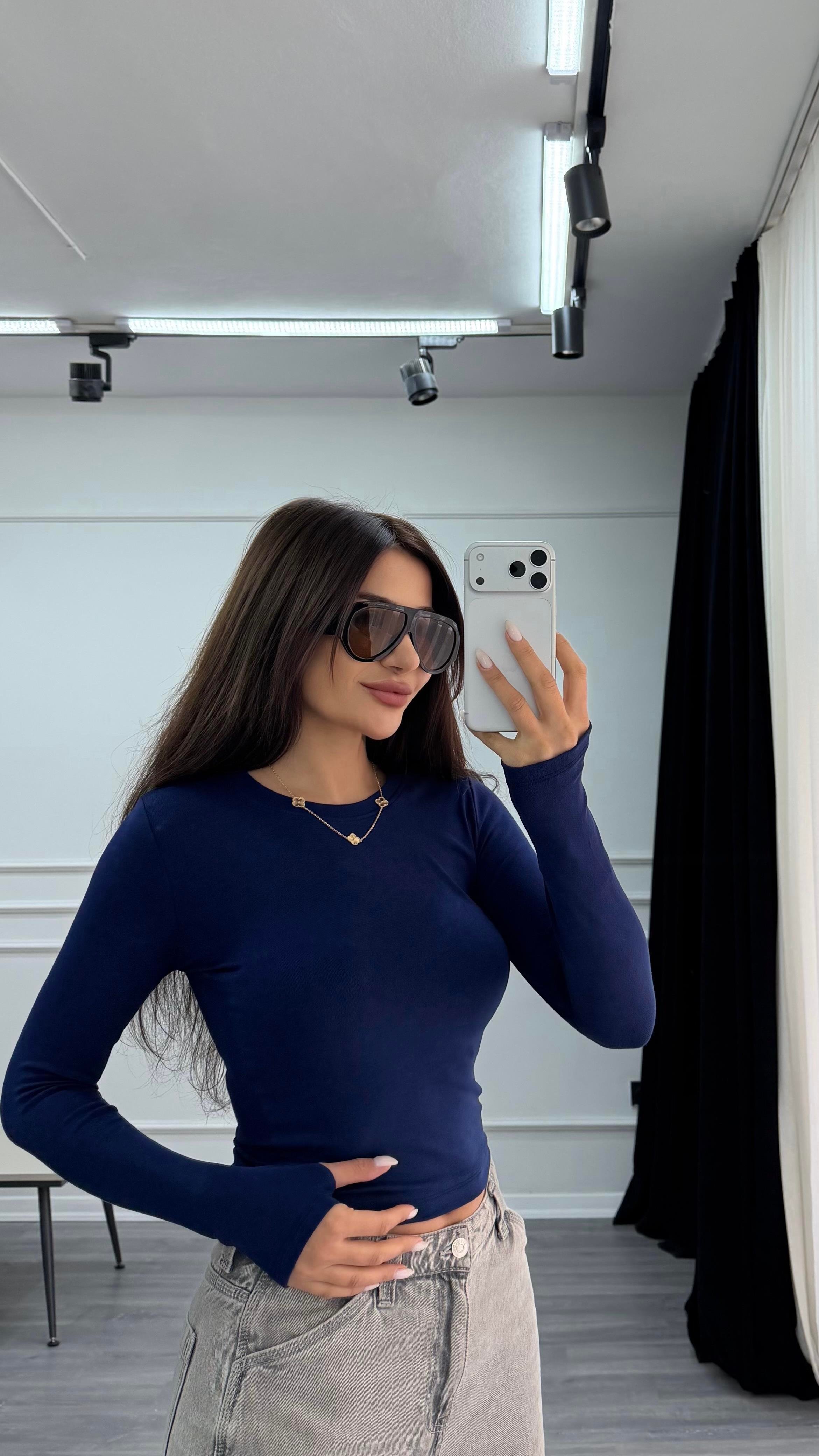 Lacivert Beyaz Uzun Kollu Parmak Geçmeli Bluz Esnek Kumaş