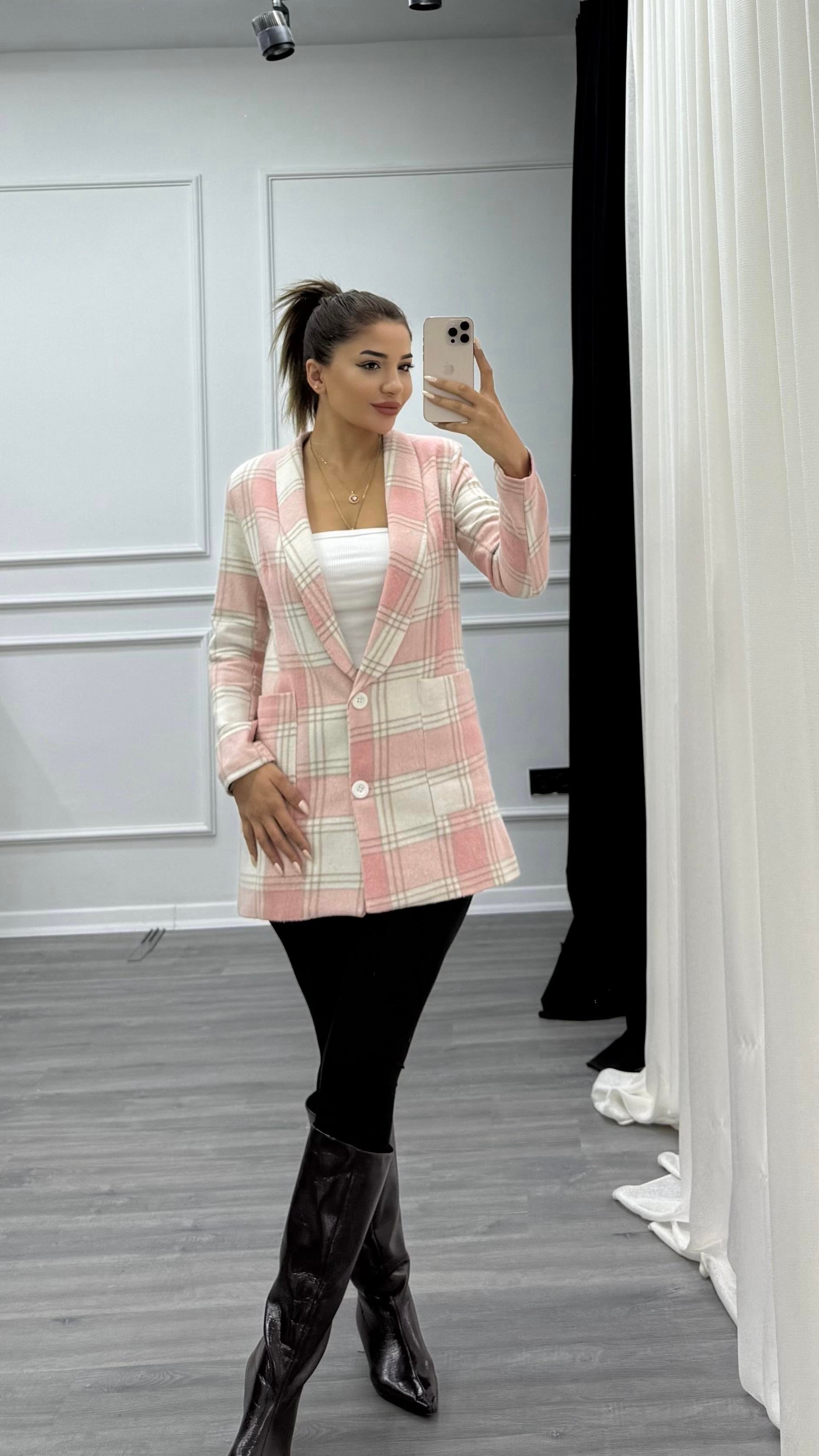 Pembe Ekose Desenli Çift Düğmeli Astarlı Ceket
