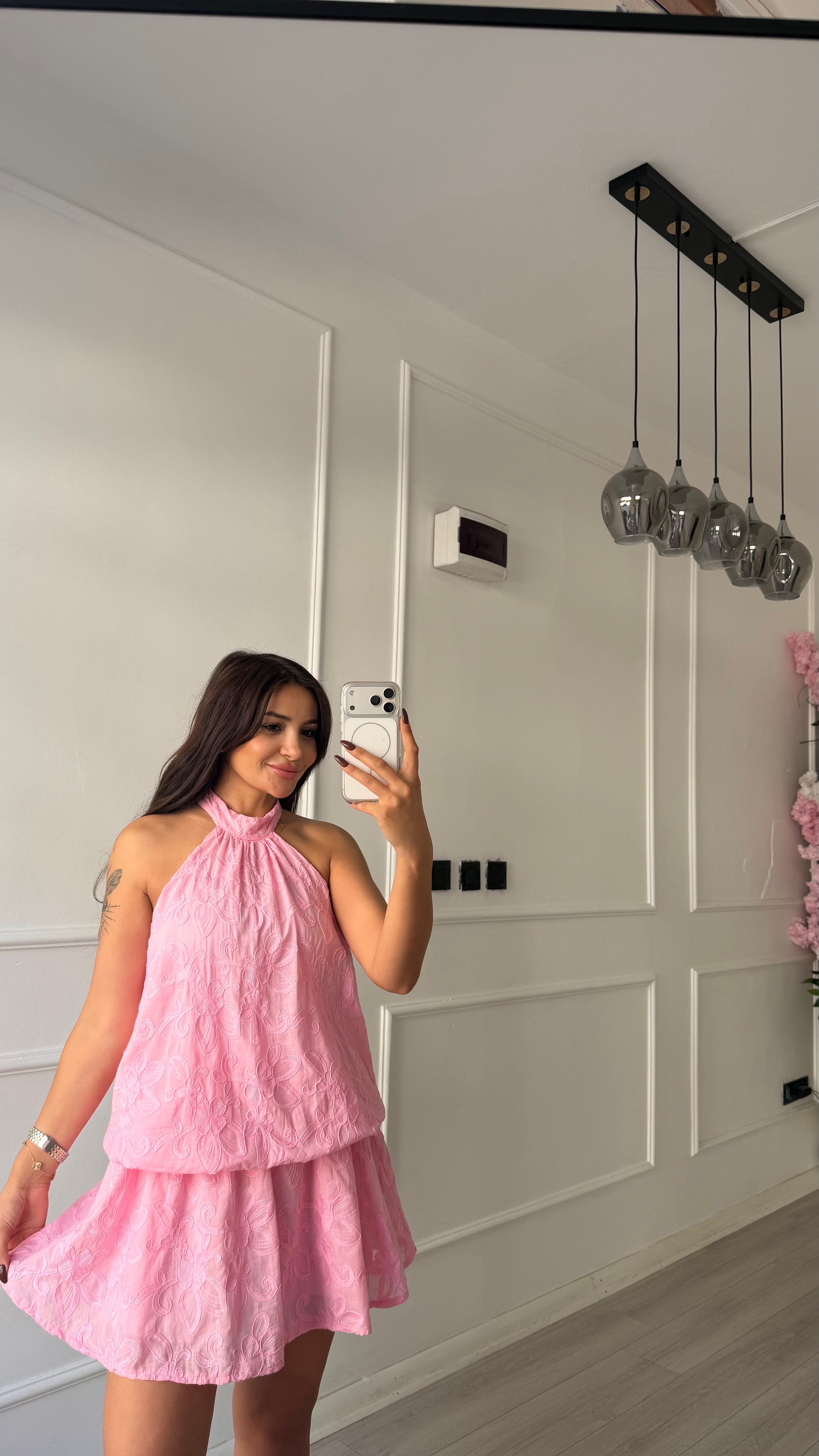 Pembe Halter Yaka Mini Elbise