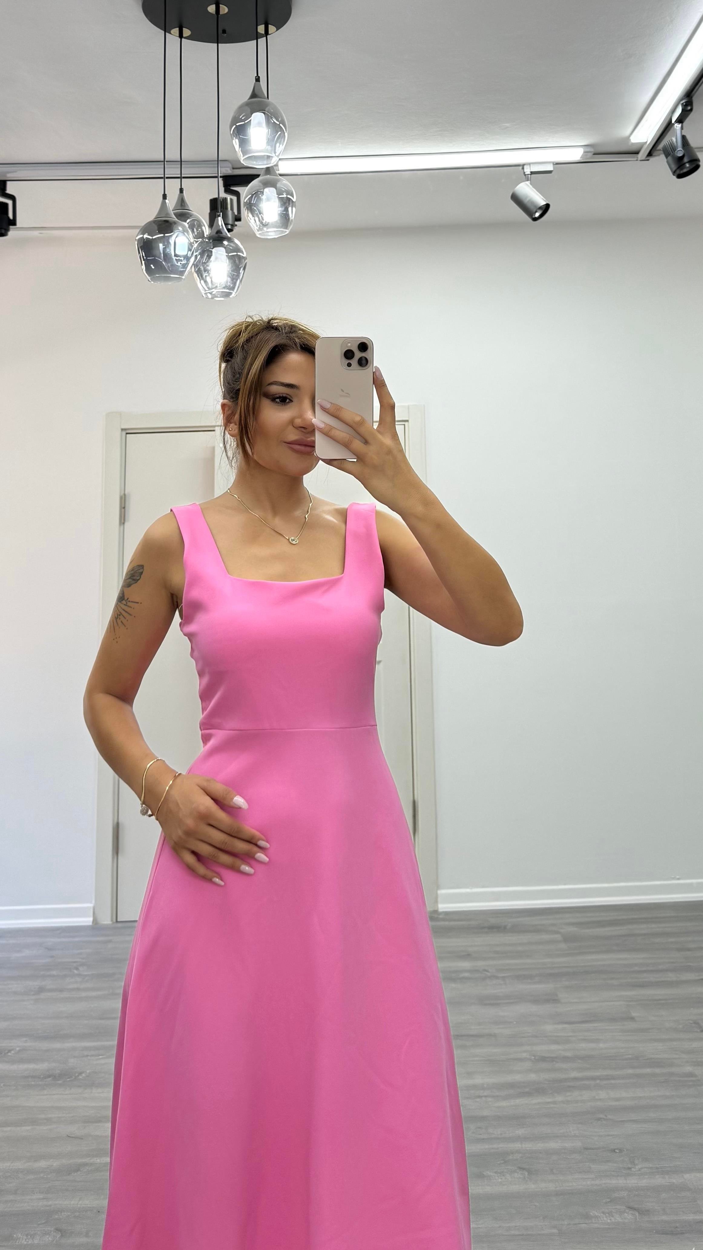 Pembe Kare Yaka Uzun Elbise
