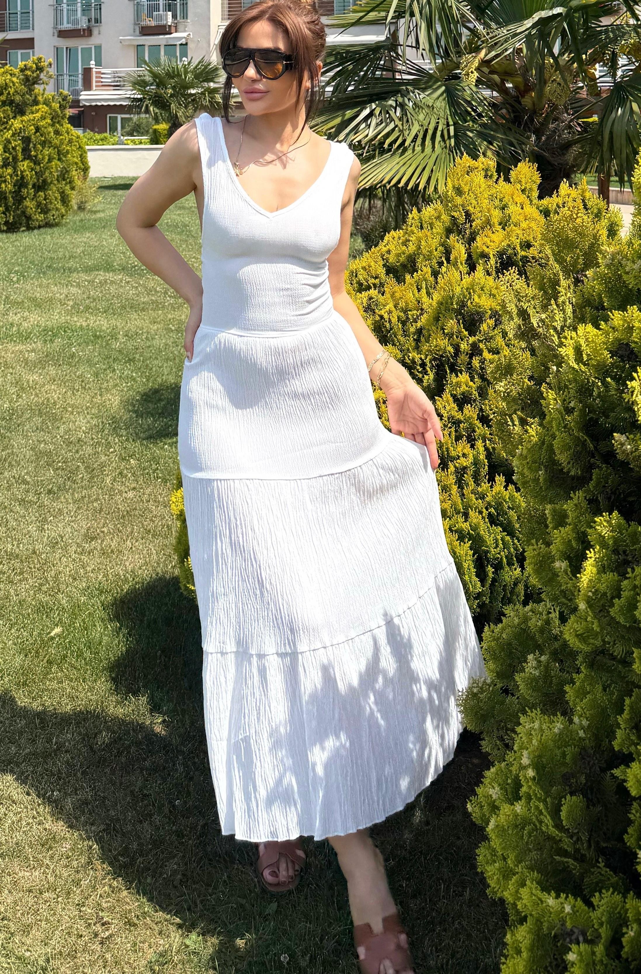 Plaj Beyaz Gofre Sırt Detay Elbise