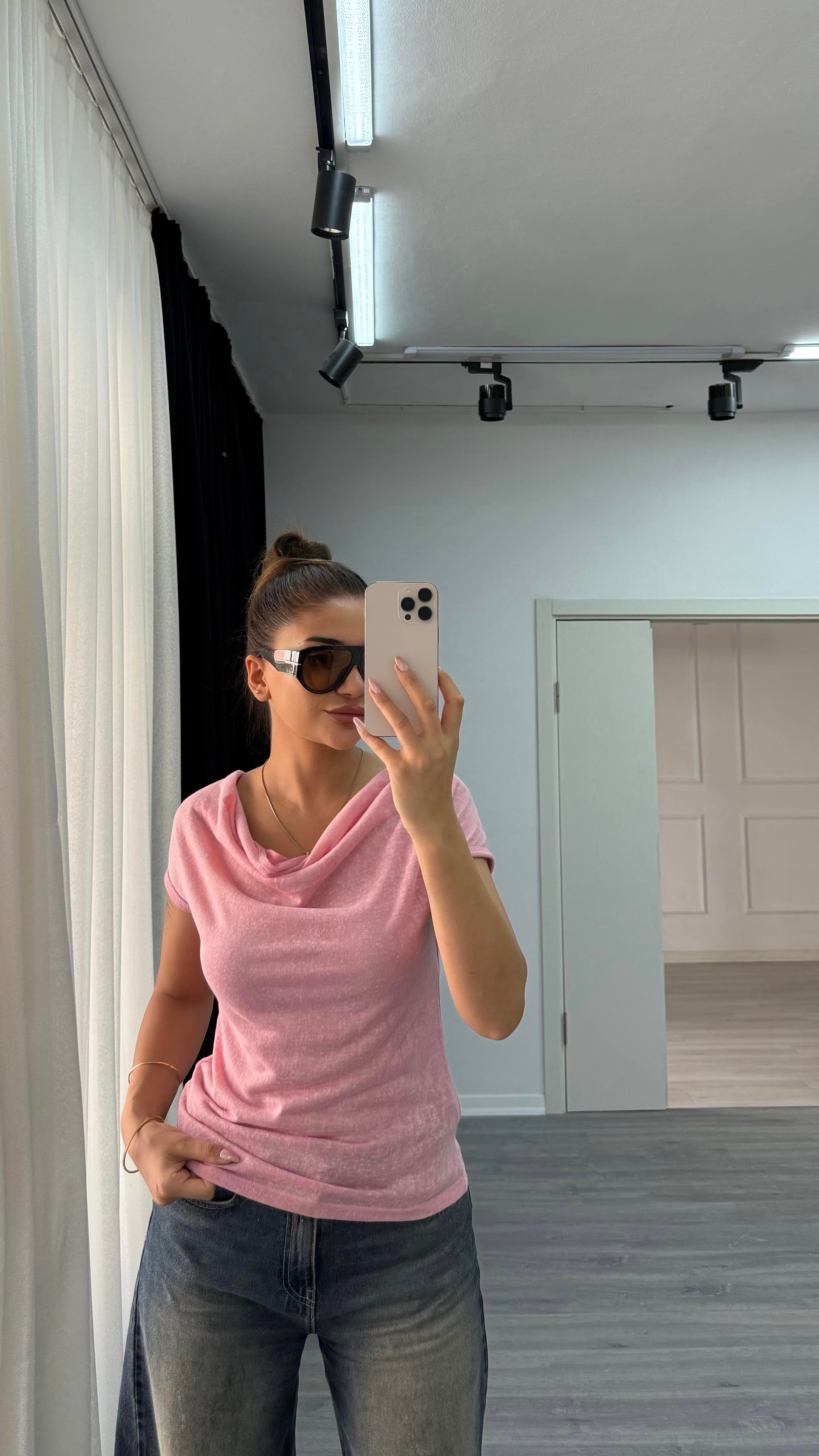 Premium Degaje Yaka Kısa Kol Bluz-Pembe