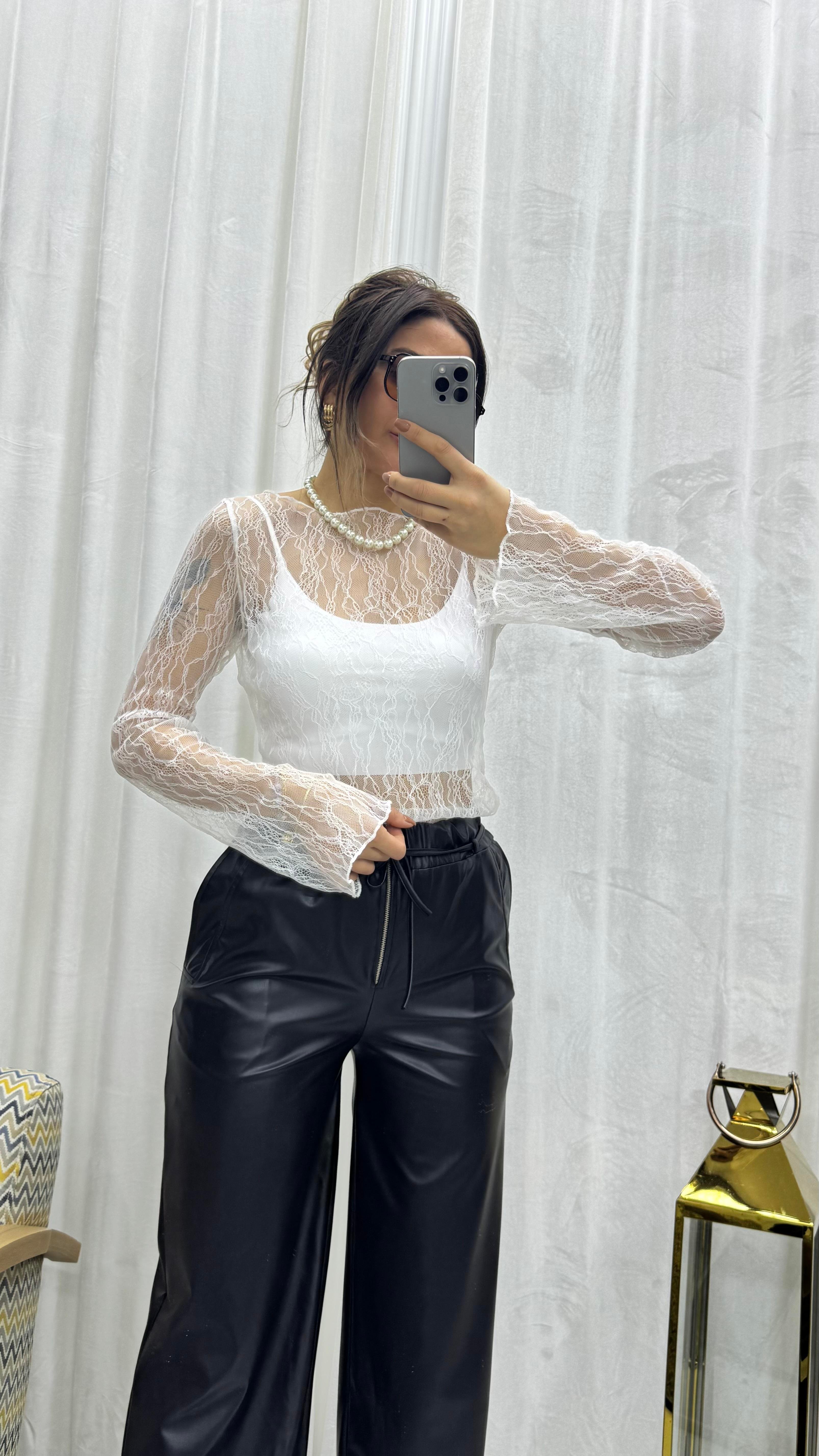 Regular Fit Kayık Yaka Dantel Esnek Örme Bluz