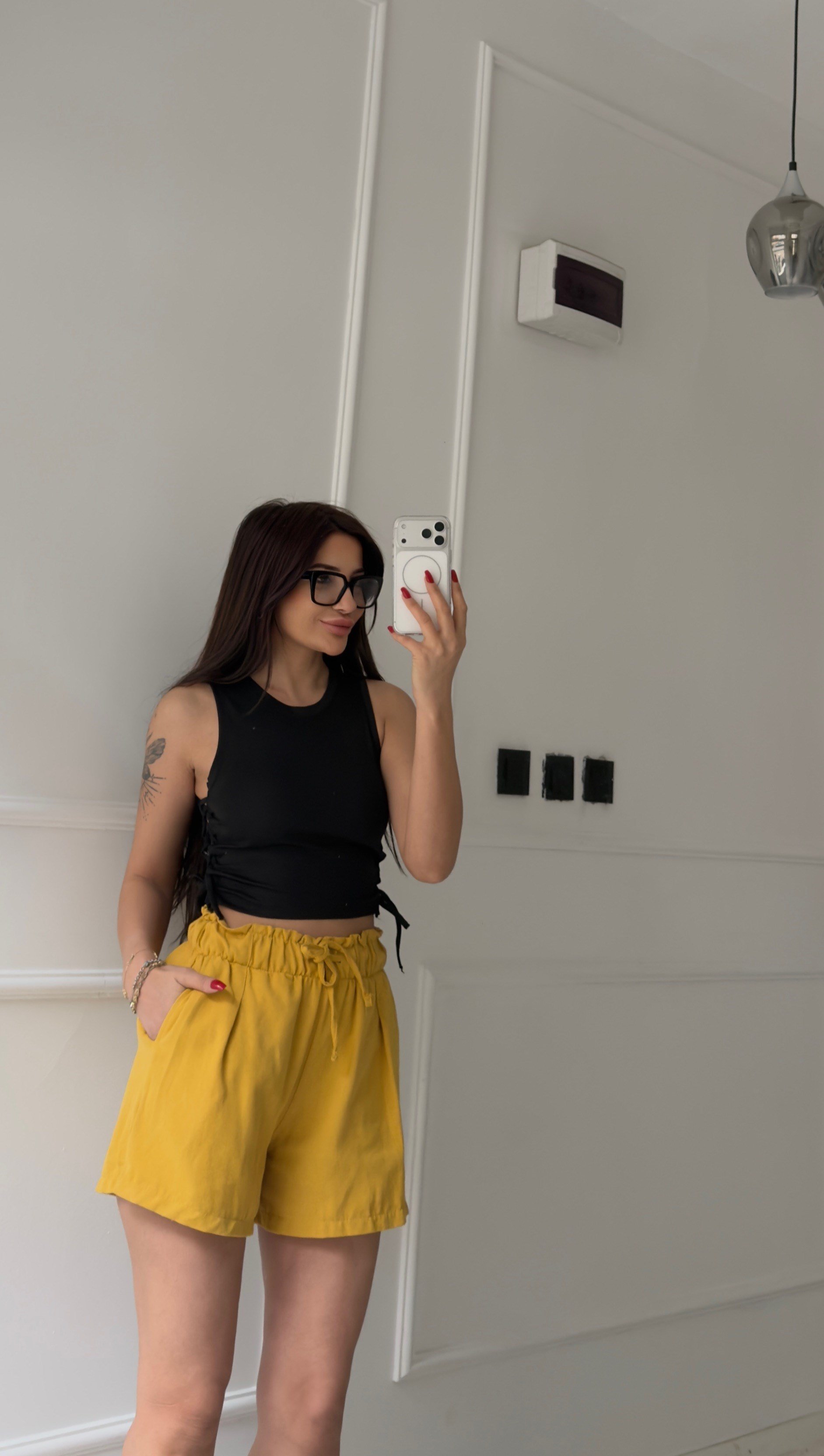 Sarı Lastikli Keten Şort