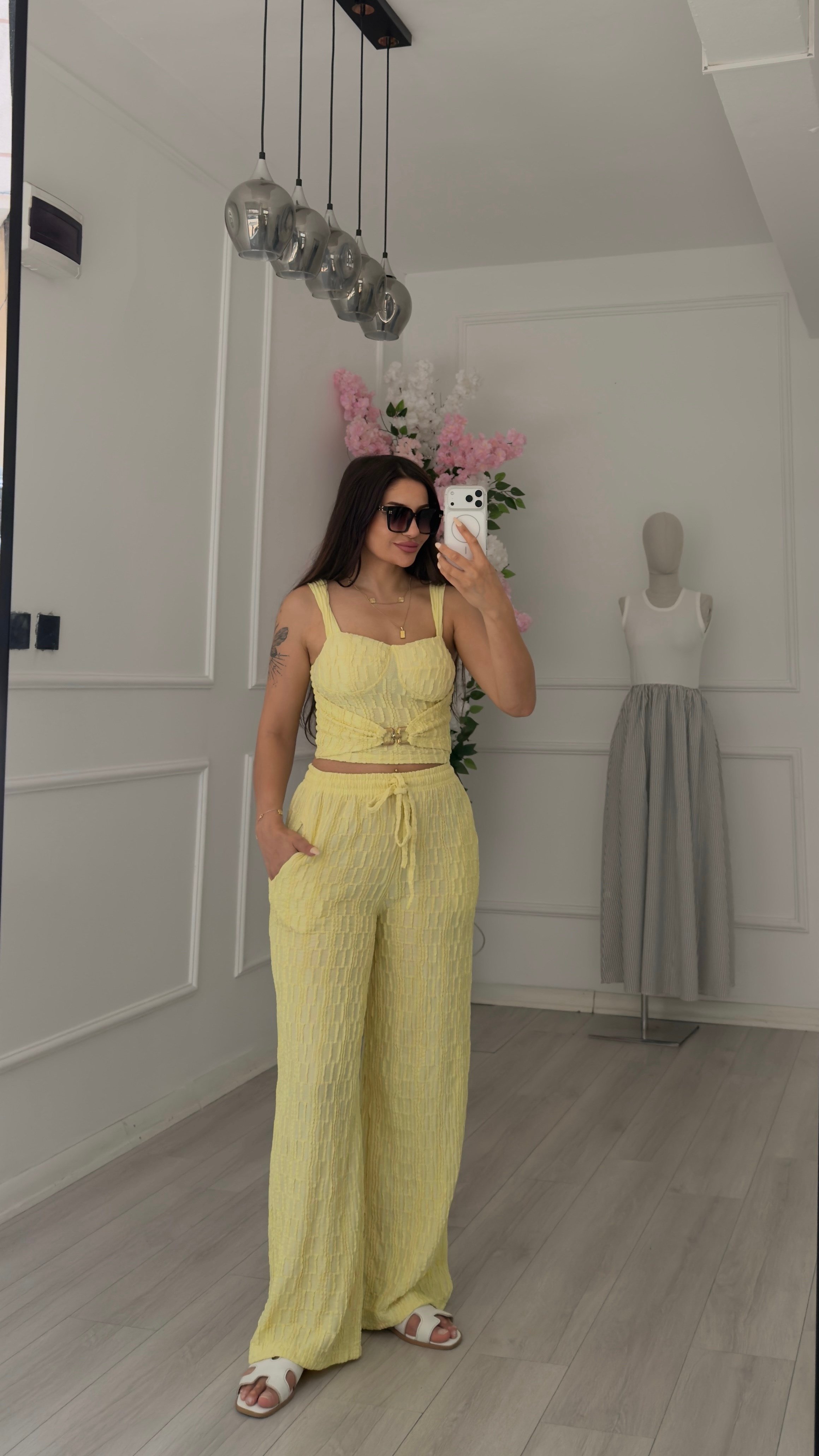Sarı Pantolon Toka Detaylı Bluz Takım