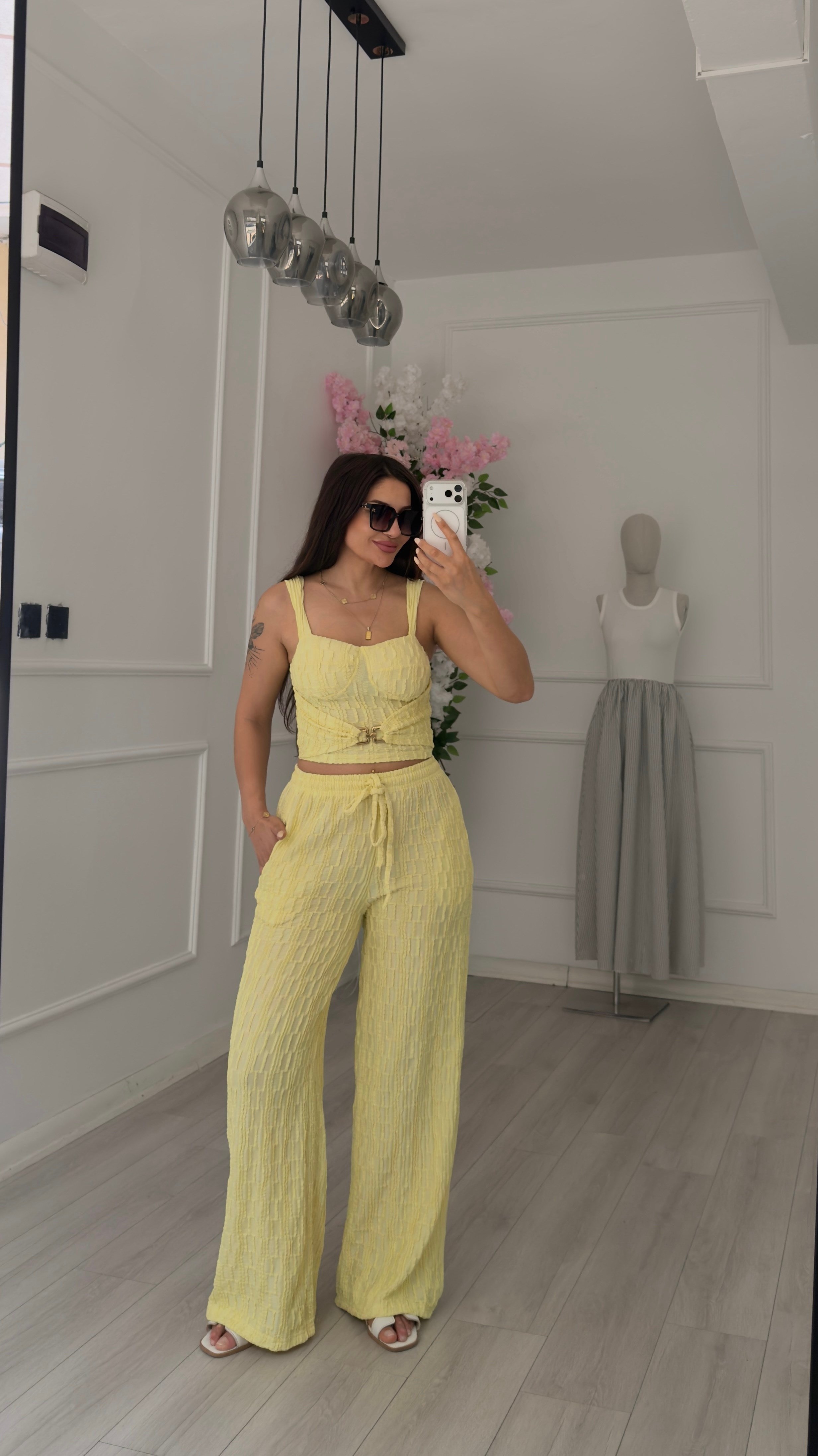 Sarı Pantolon Toka Detaylı Bluz Takım