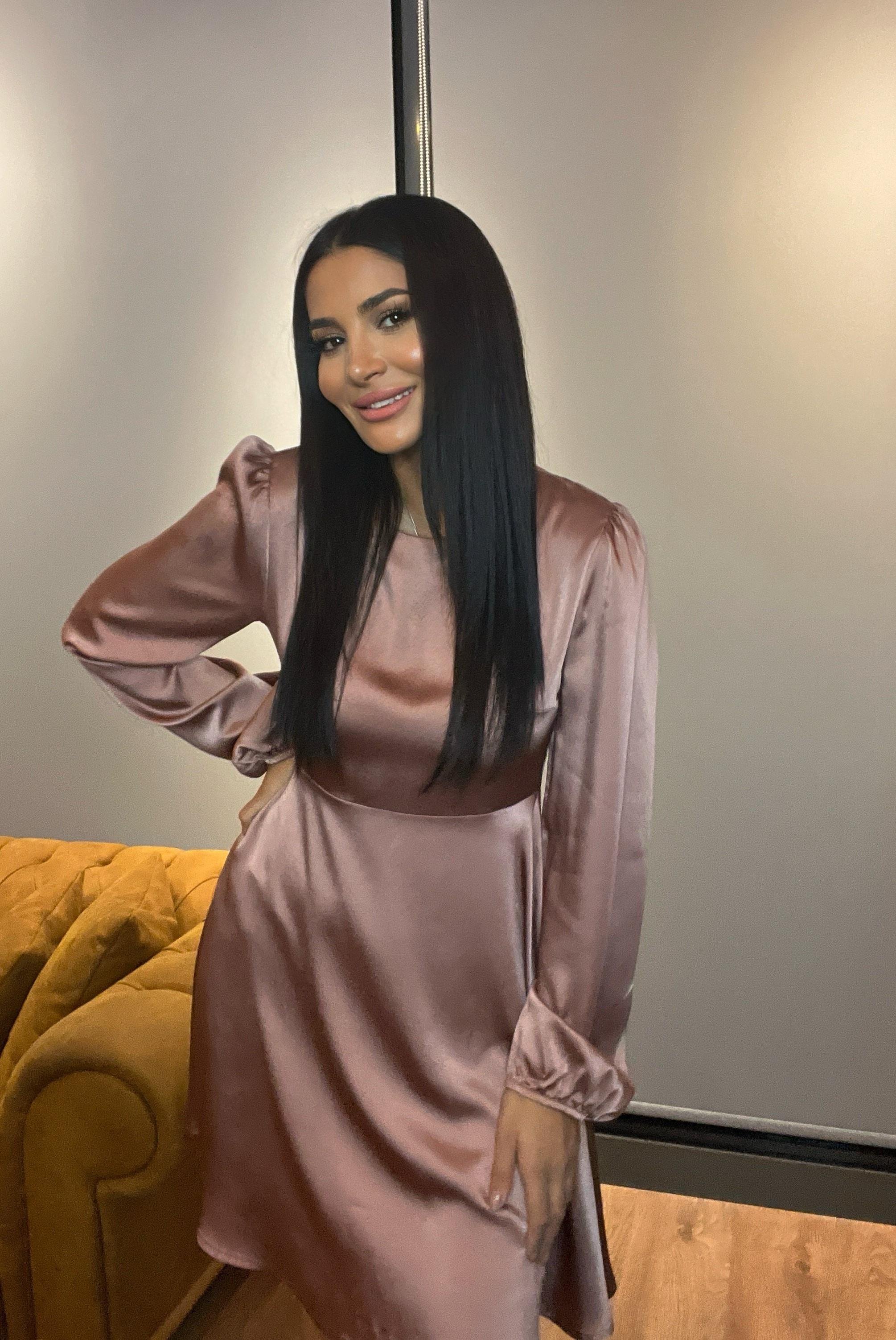 Saten Balon Uzun Kol kiloş Pudra Pembe  Elbise 