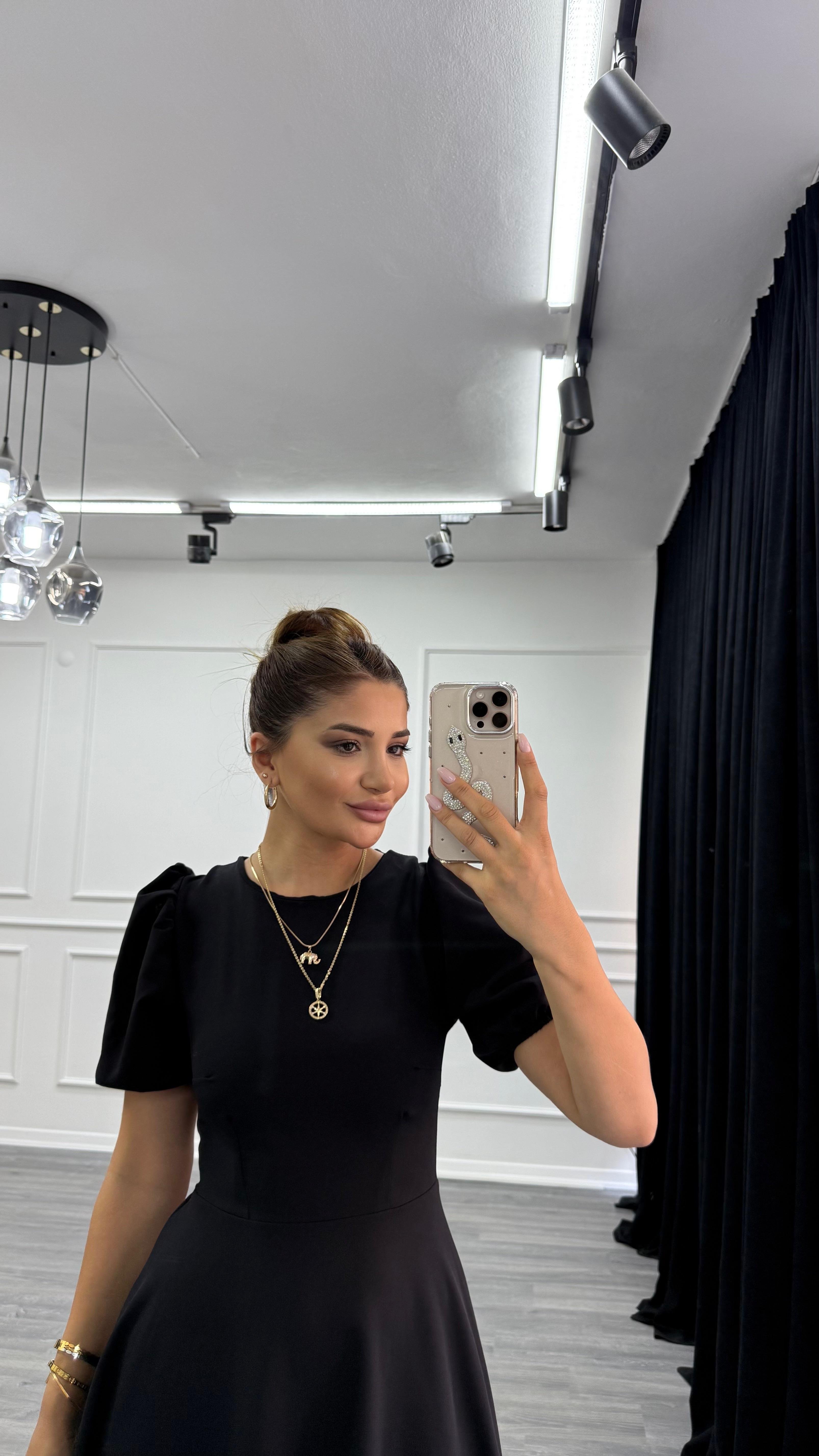 Siyah Bisiklet Yaka Kısa Karpuz Kol Midi Boy Premium Elbise