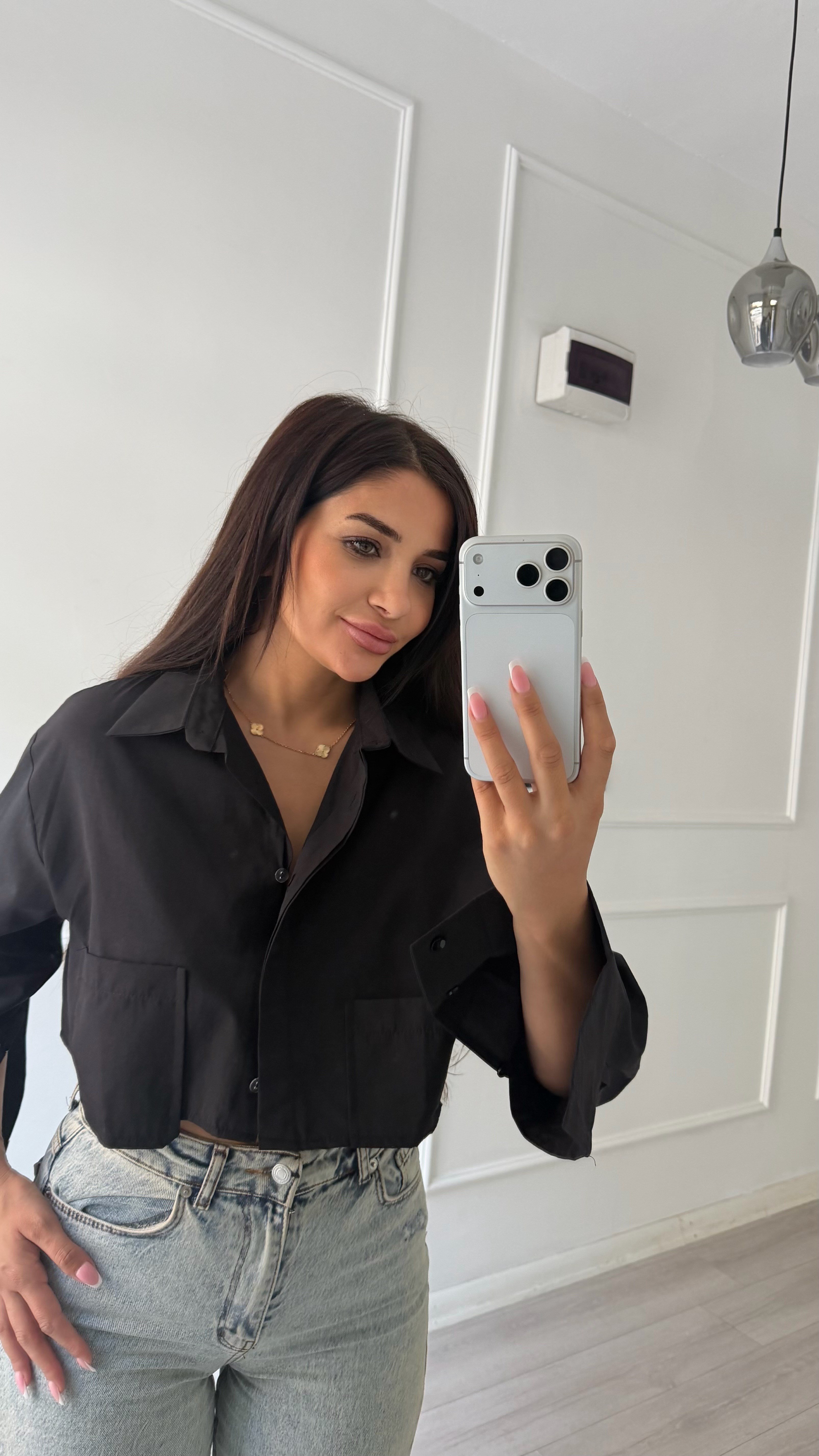 Siyah Çift Cepli Kısa Boy Oversize Gömlek