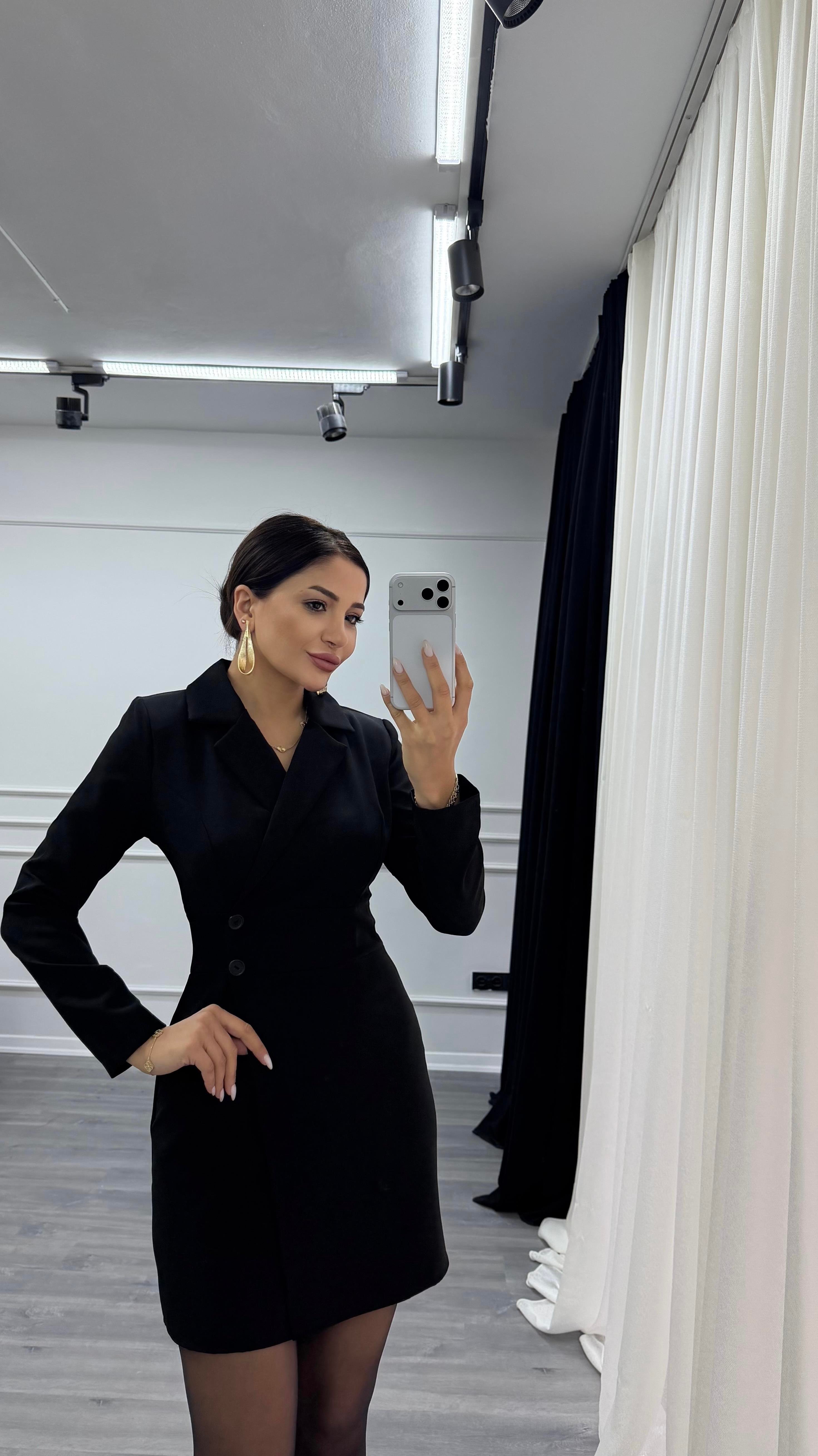 Siyah Düğme Detaylı Kısa Boy Dokuma Ceket Elbise