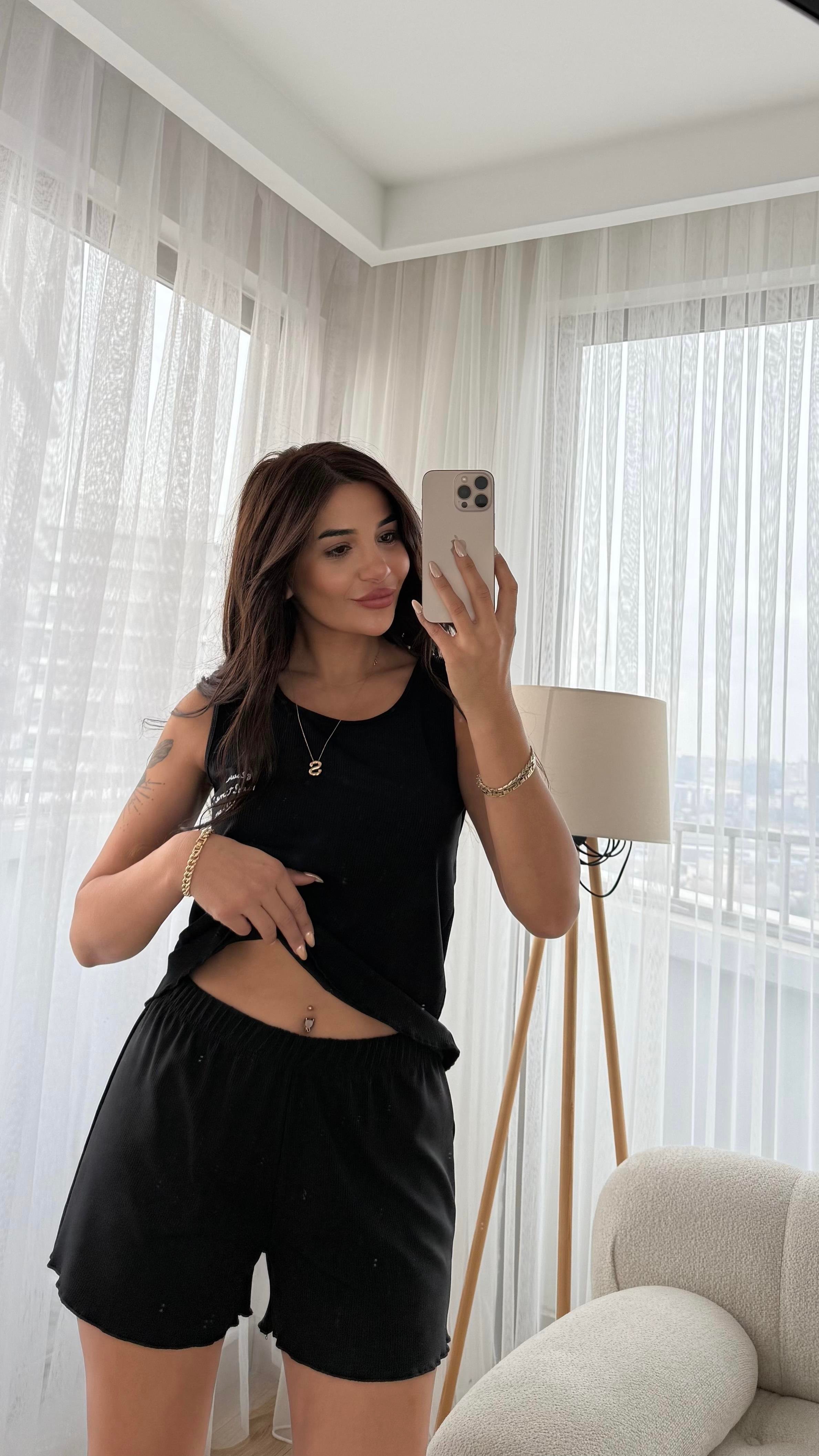 Siyah Pamuklu Dikiş Detaylı Pijama Takımı