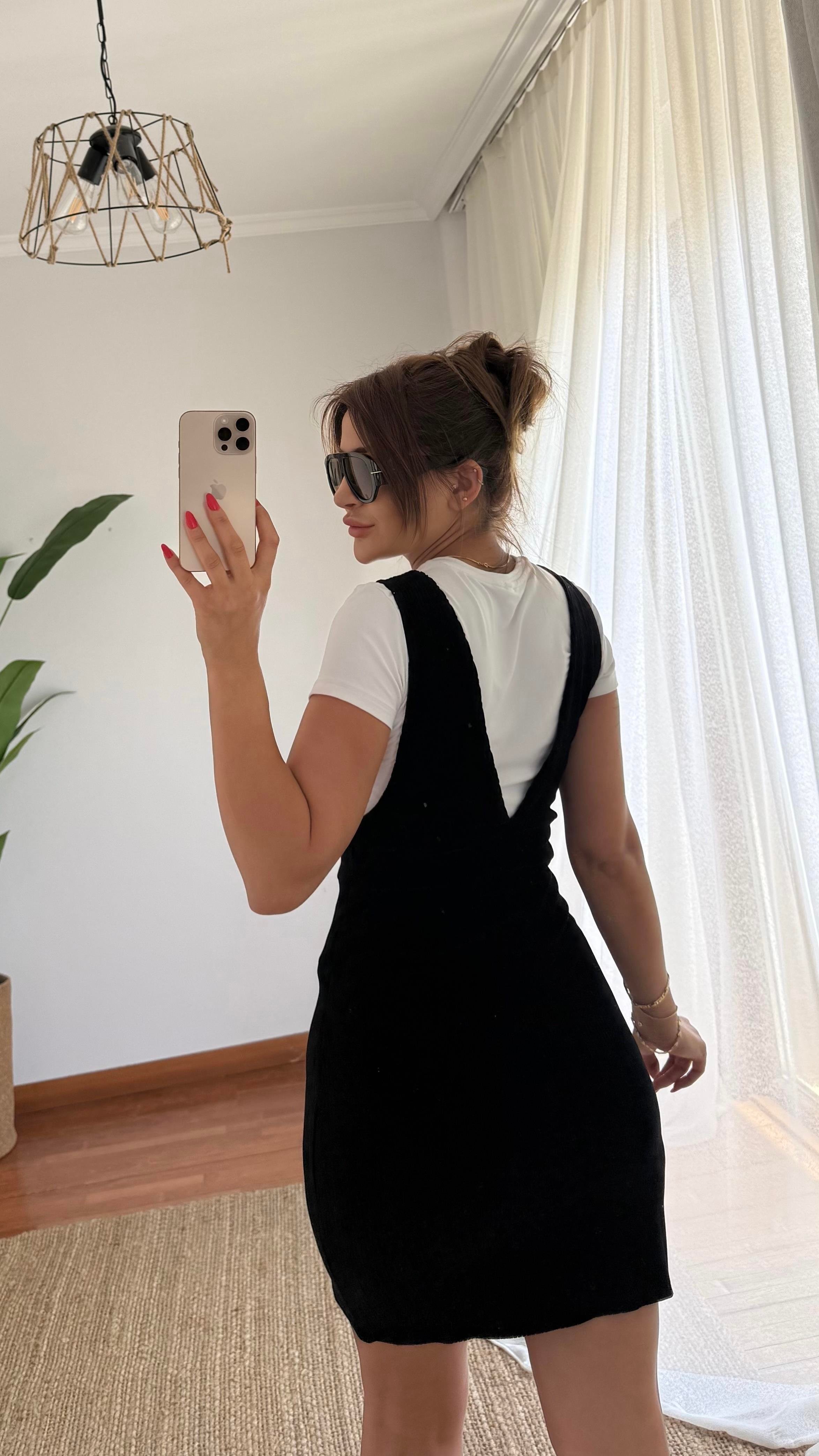 Siyah Salopet V Yaka Esnek Kumaş