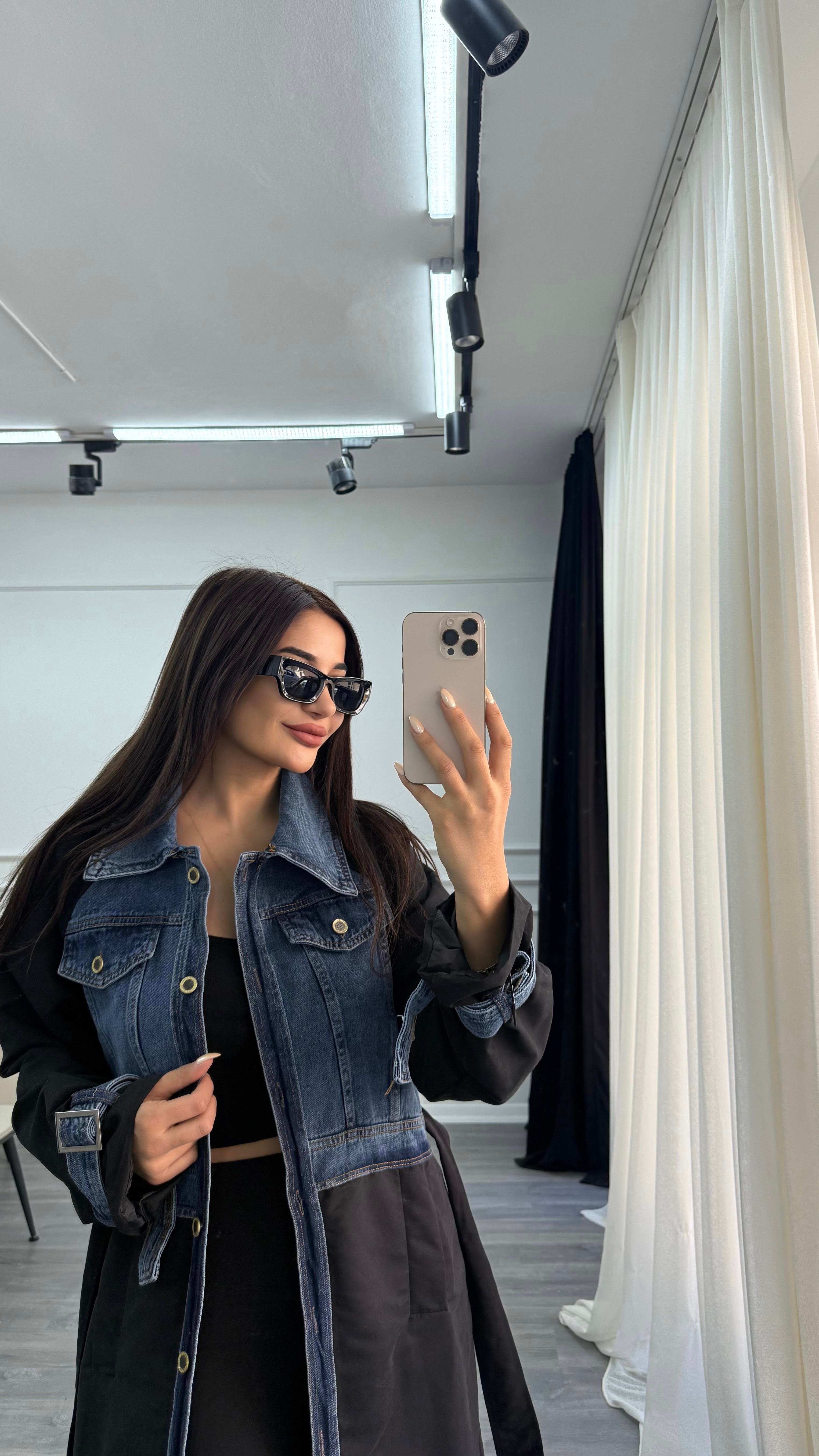 Siyah Uzun Denim Detaylı Kuşaklı Trençkot