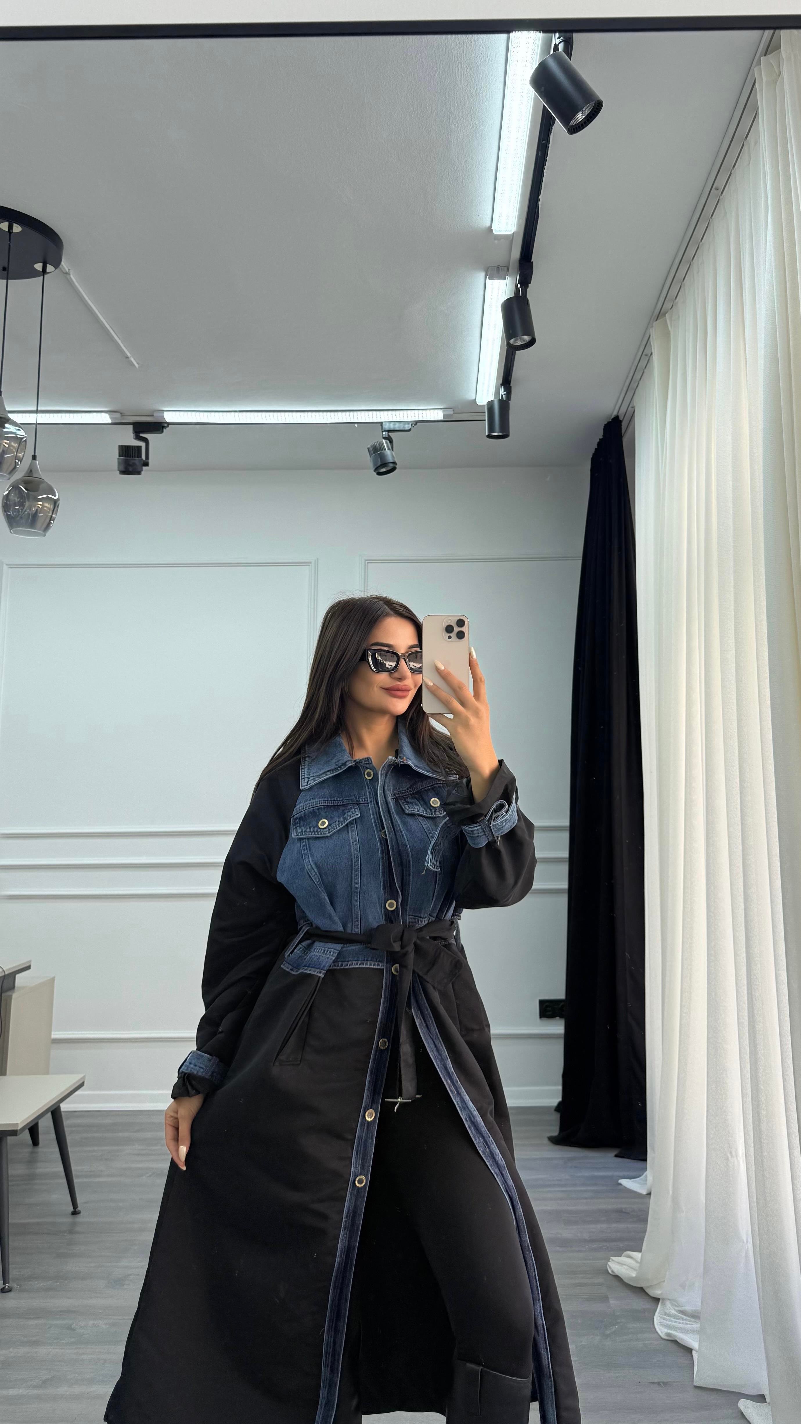 Siyah Uzun Denim Detaylı Kuşaklı Trençkot