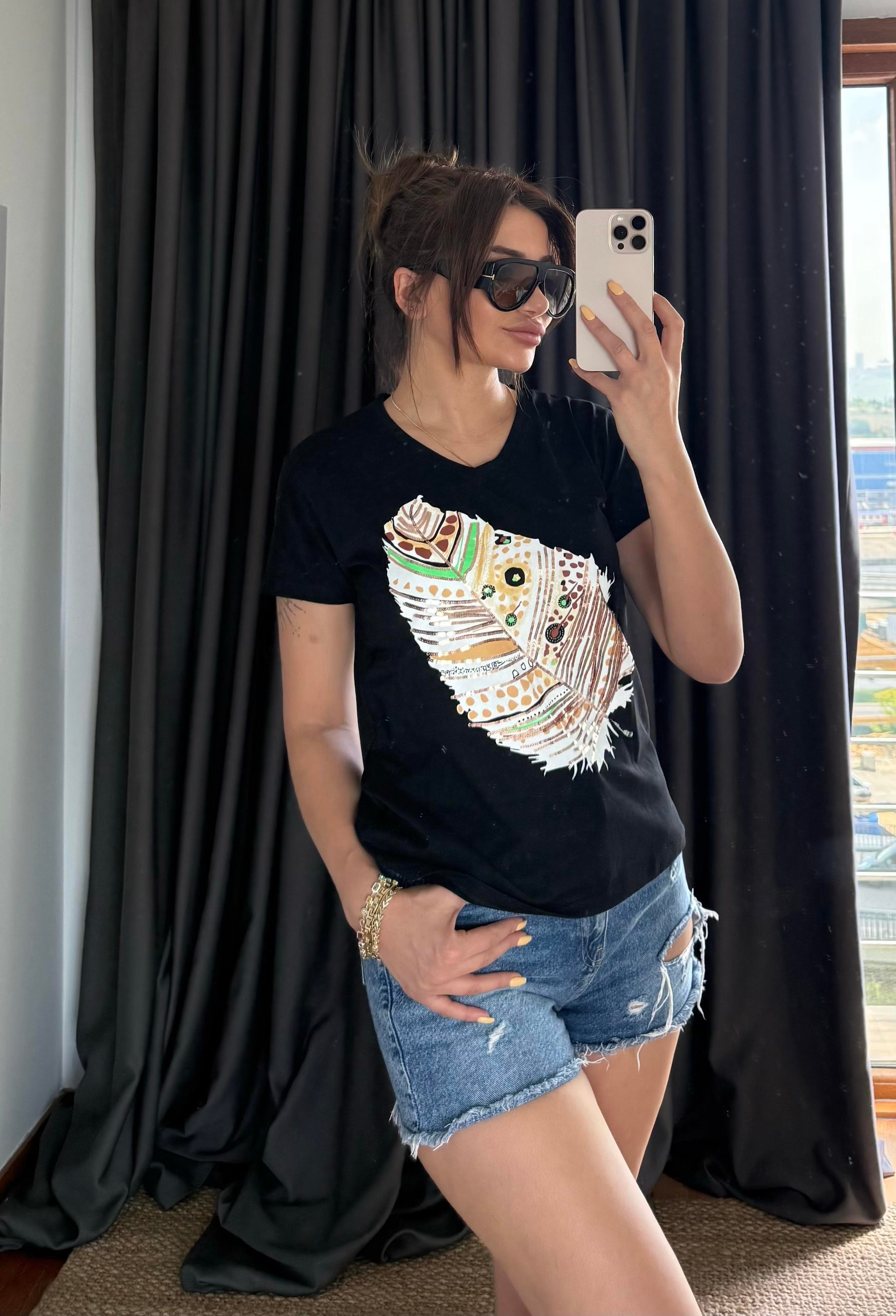 Siyah Yeni Sezon %100 Pamuk T-shirt-Yaprak Pul Payet İşlemeli