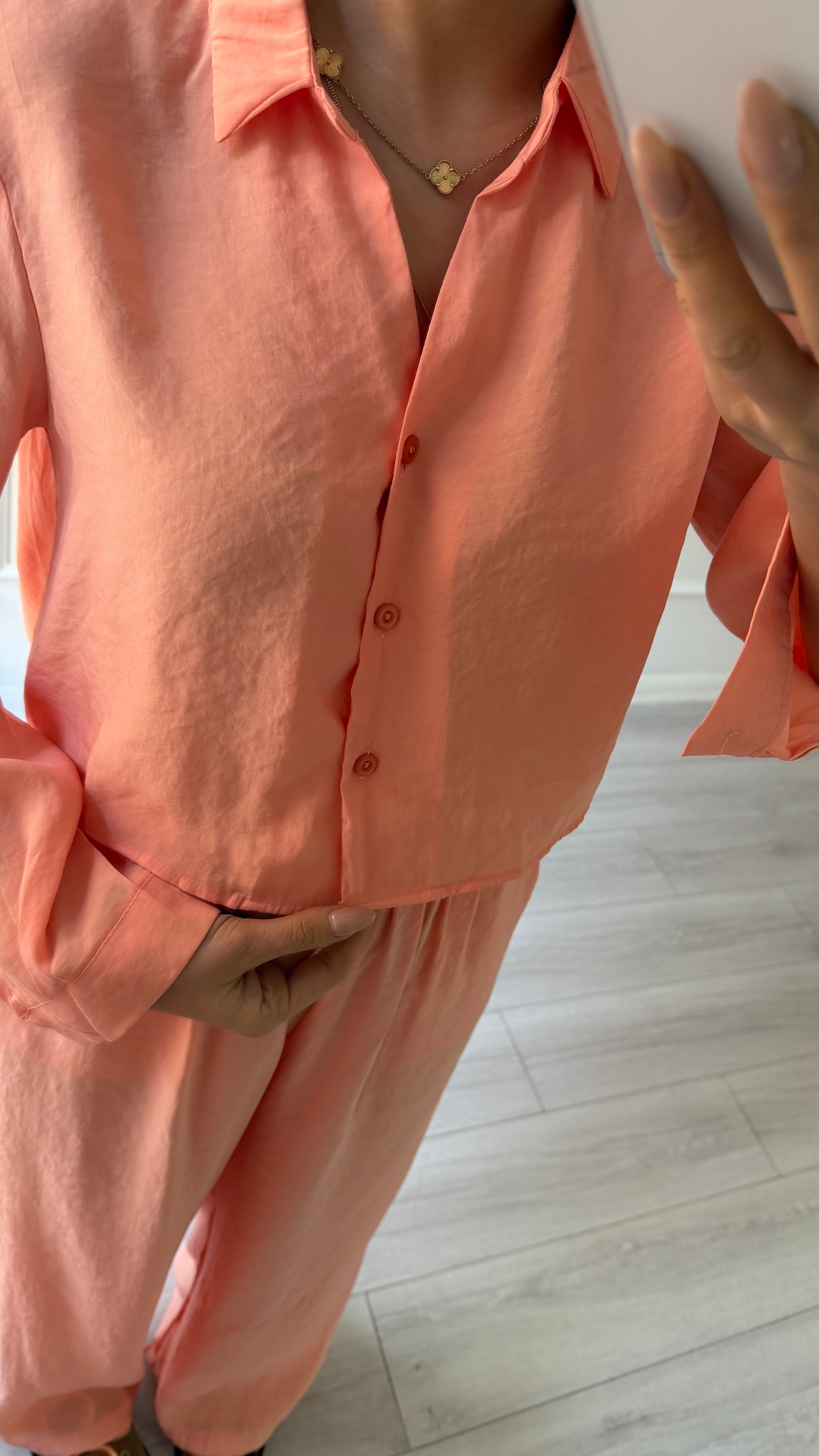 Somon Renginde Crop Düğmeli Gömlek Ve Beli Büzgülü Pantolon Takım