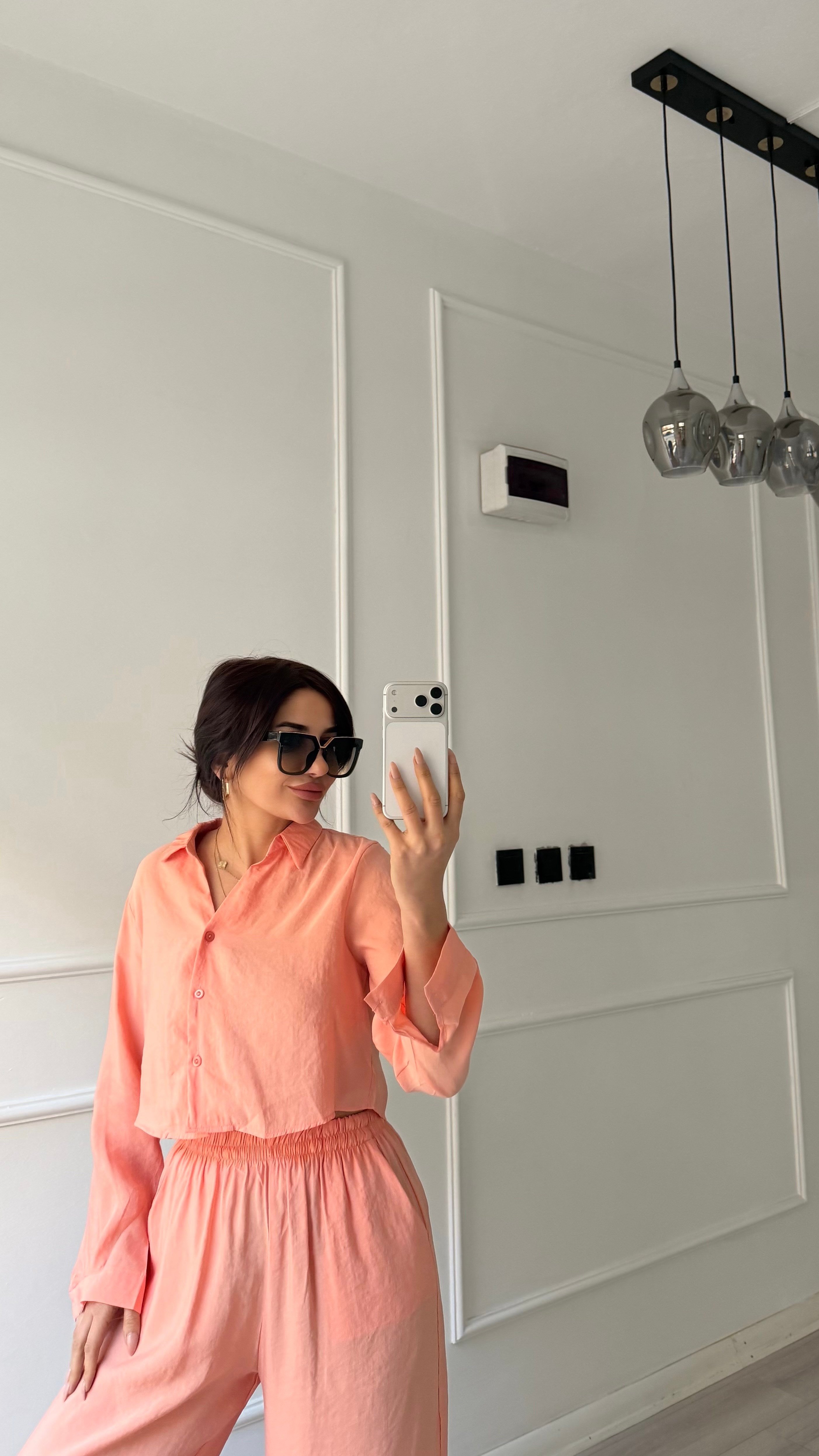 Somon Renginde Crop Düğmeli Gömlek Ve Beli Büzgülü Pantolon Takım