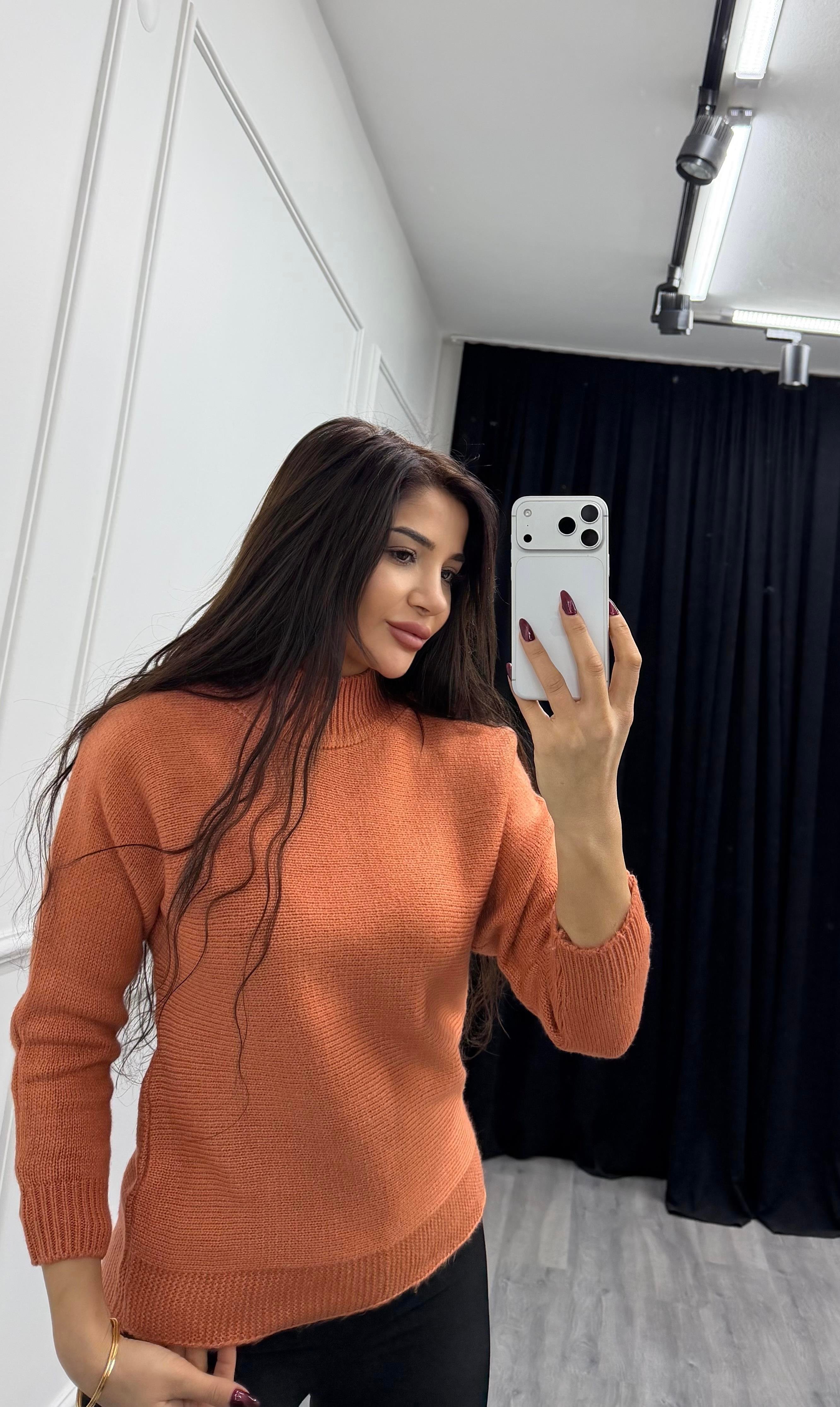 Turuncu Dik Yaka Loose Fit Triko Kazak
