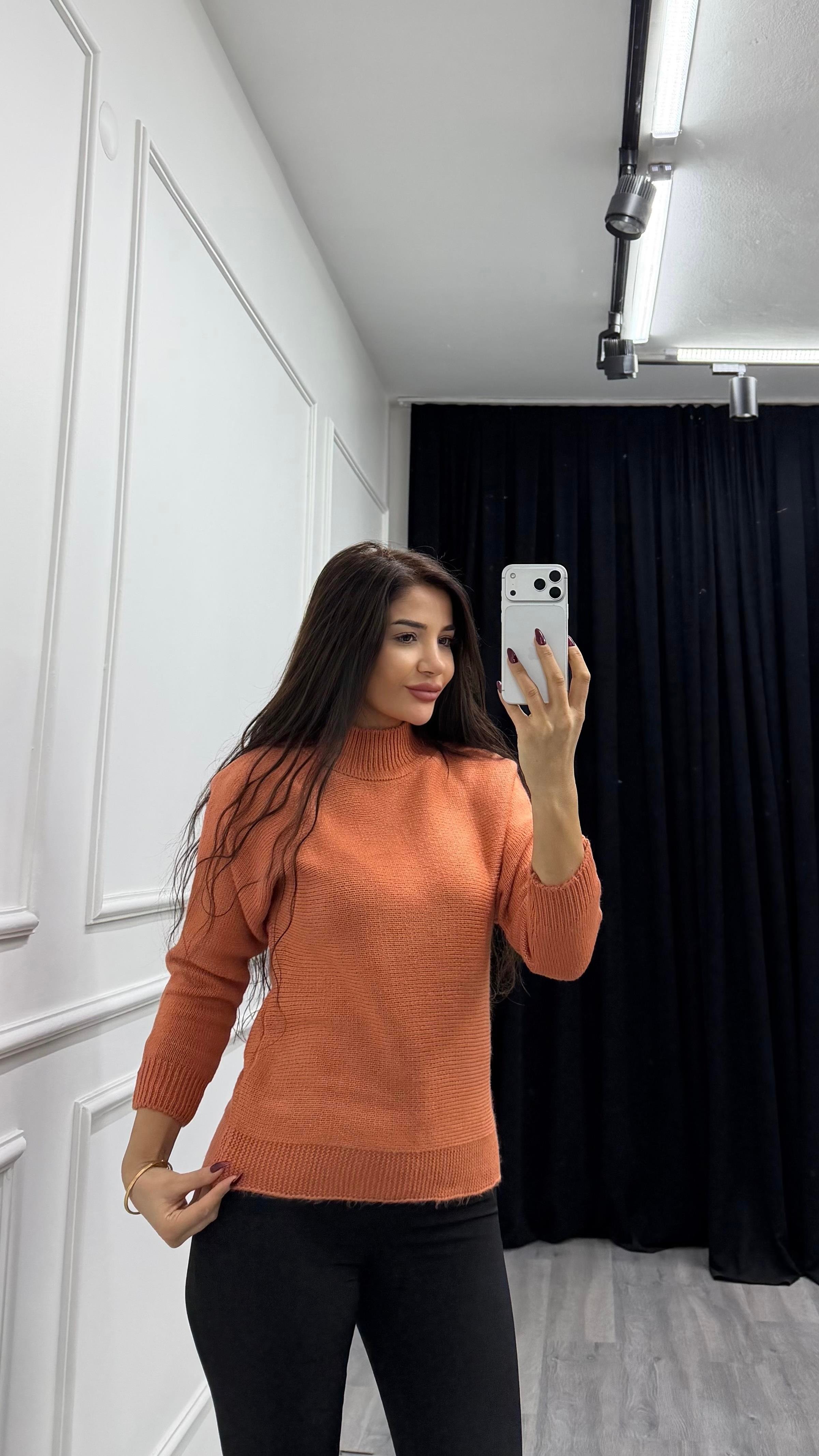 Turuncu Dik Yaka Loose Fit Triko Kazak