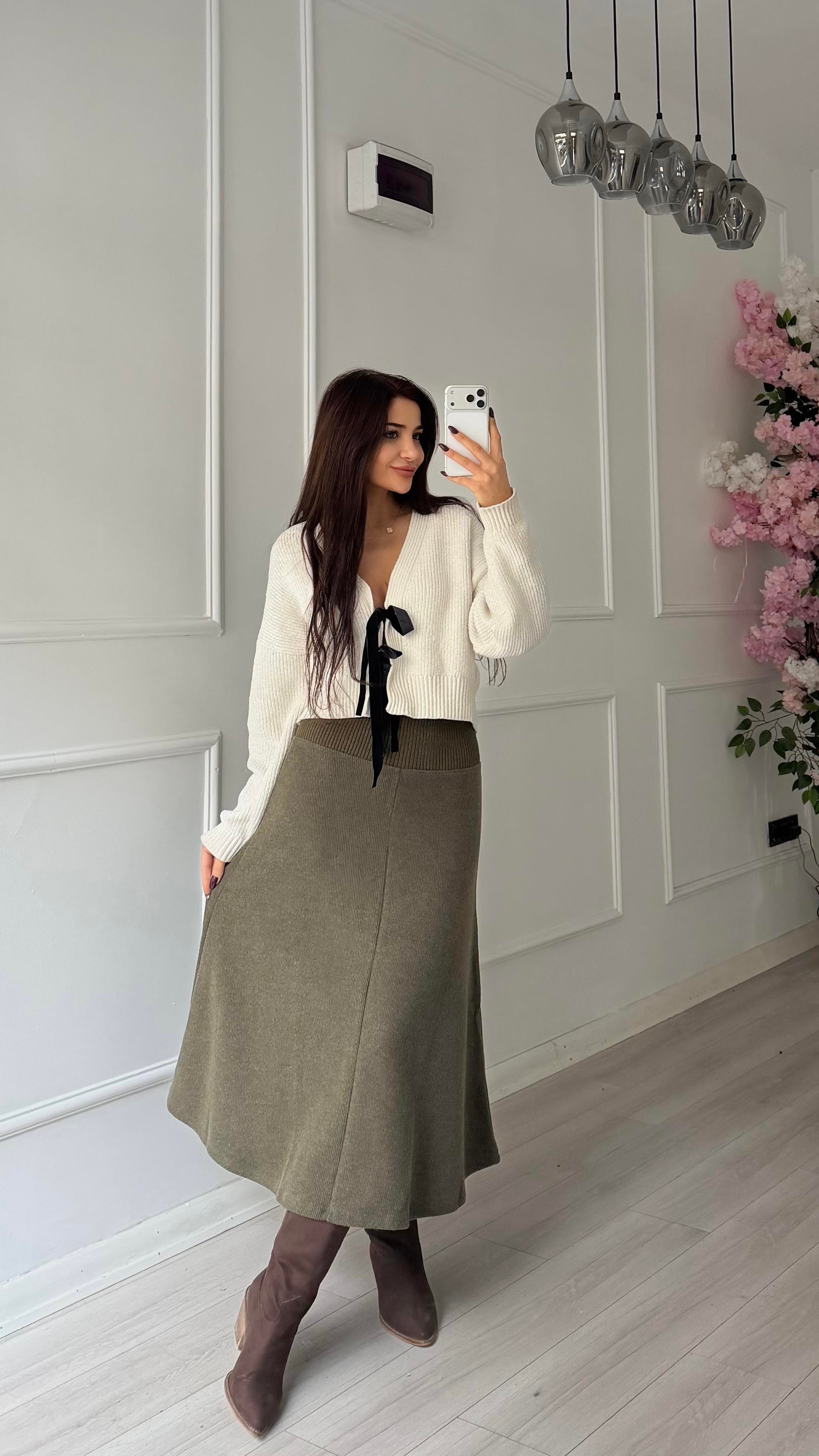 Yeşil A Kesim Ribana Detaylı Triko Etek