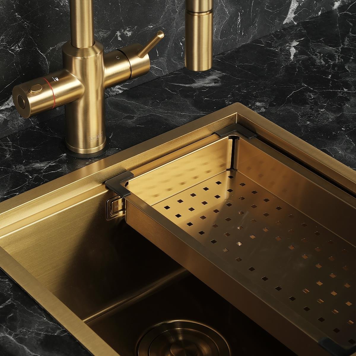 Allure El Yapımı PVD Eviye Seti 44x44 cm Altın (Gold)