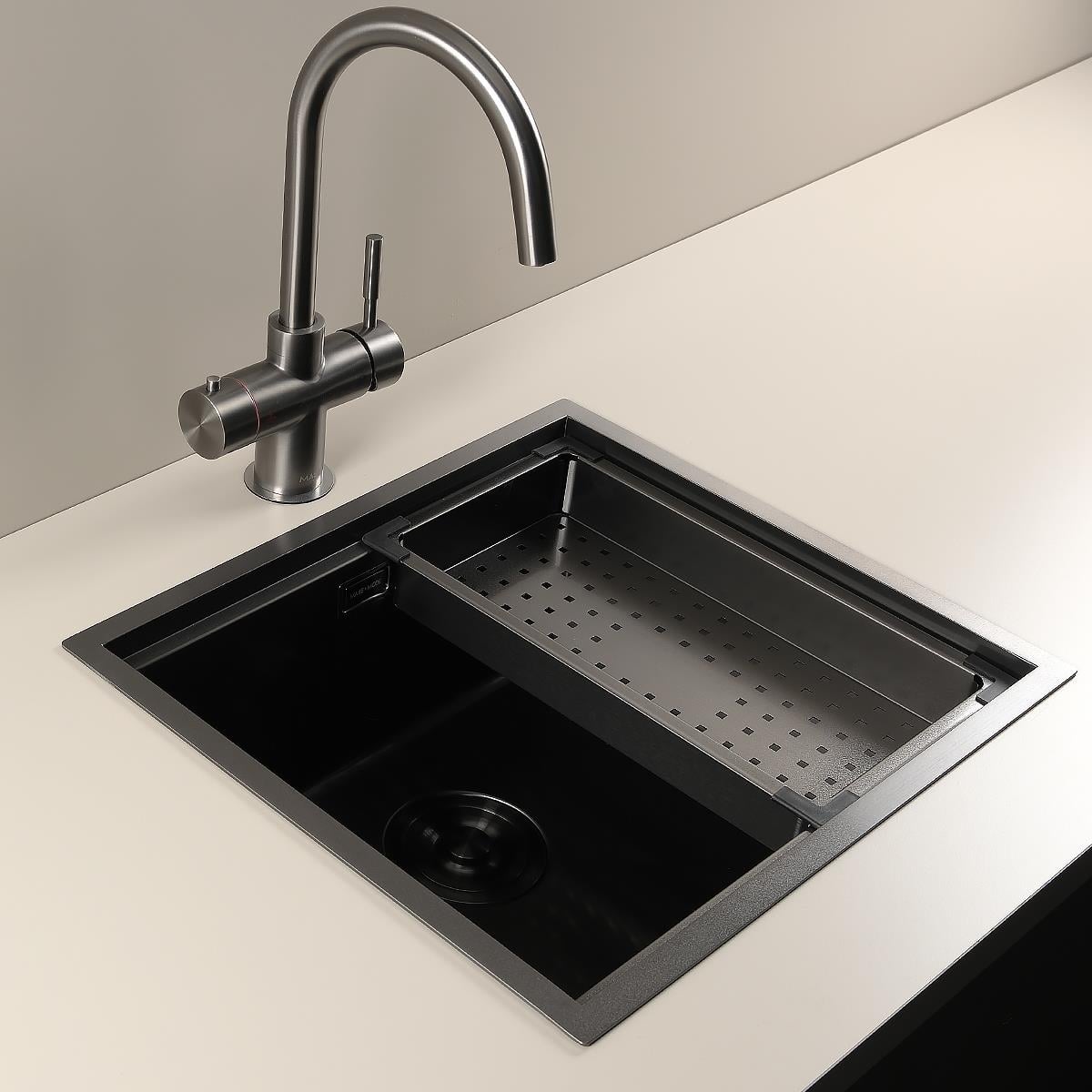 Allure El Yapımı PVD Eviye Seti 49x44 cm Siyah (Black)