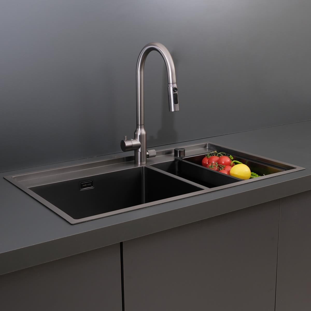 Giotto El Yapımı PVD Eviye Seti 86x51 cm Siyah (Black)