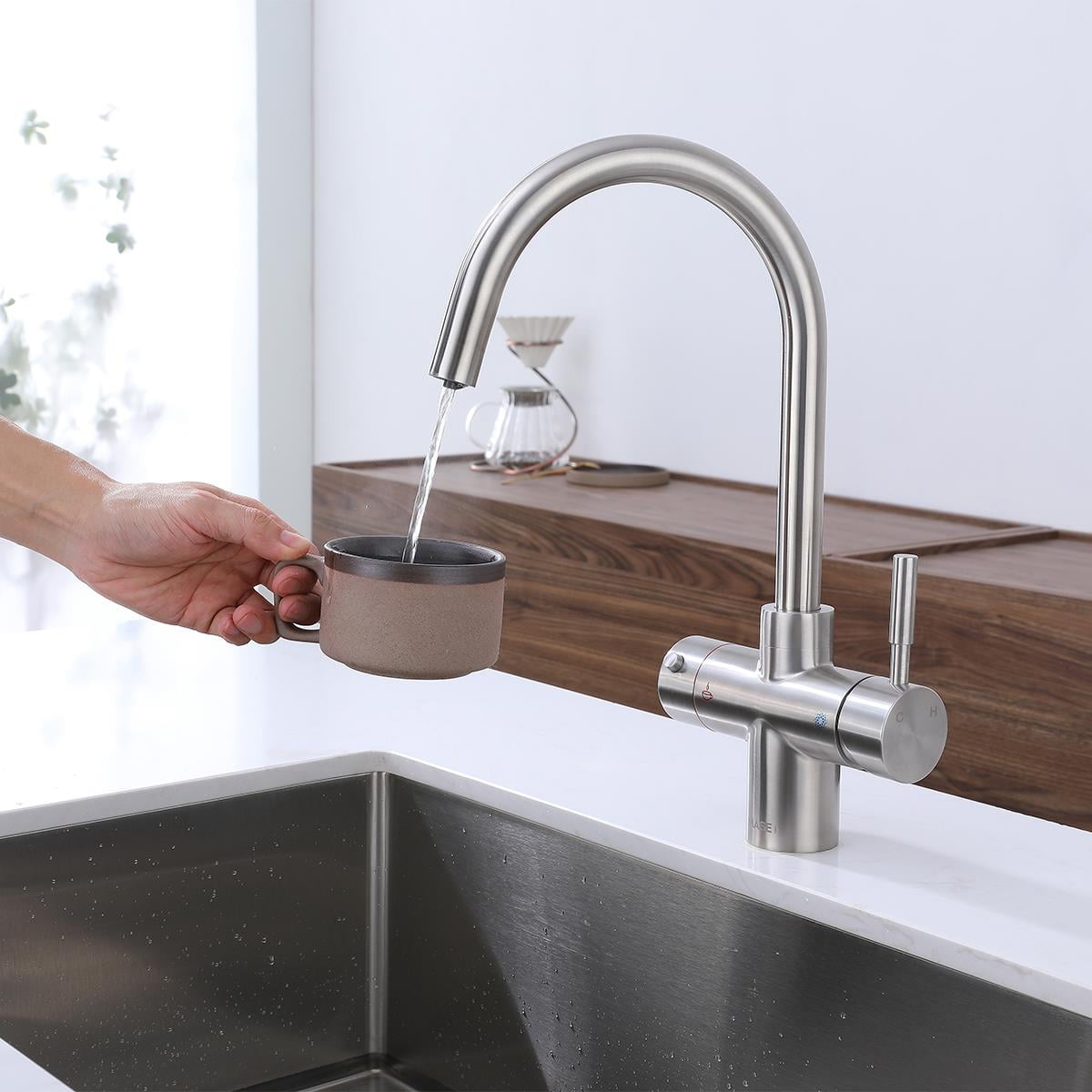 Sparkling 6'sı 1 Arada Anında Kaynar Su ve Soda Batarya Sistemi (Brushed Nickel)