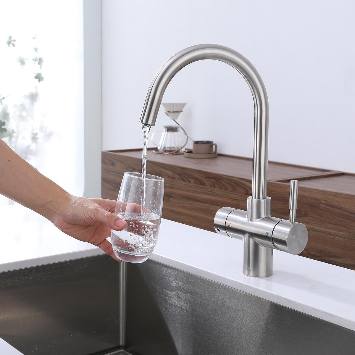 Sparkling 6'sı 1 Arada Anında Kaynar Su ve Soda Batarya Sistemi (Brushed Nickel)