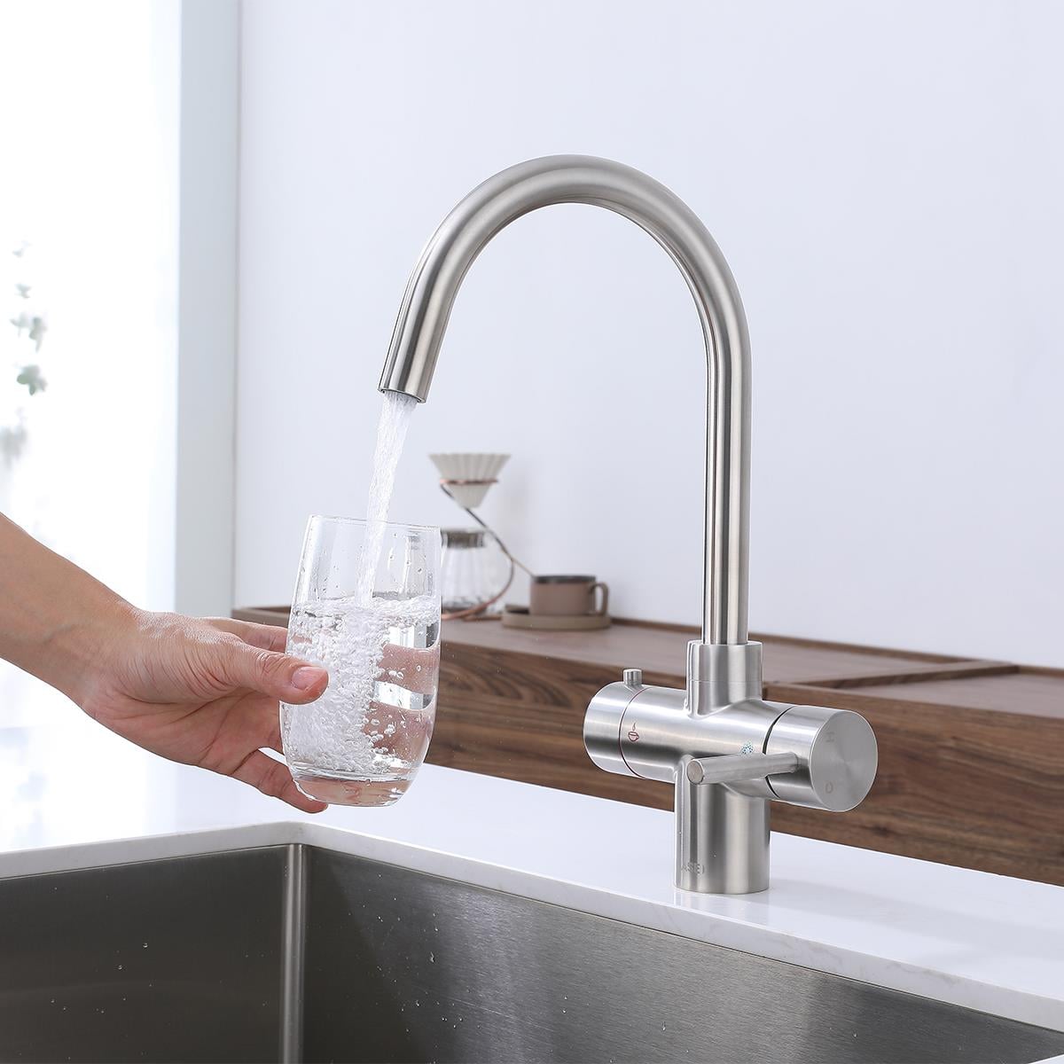 Sparkling 6'sı 1 Arada Anında Kaynar Su ve Soda Batarya Sistemi (Brushed Nickel)