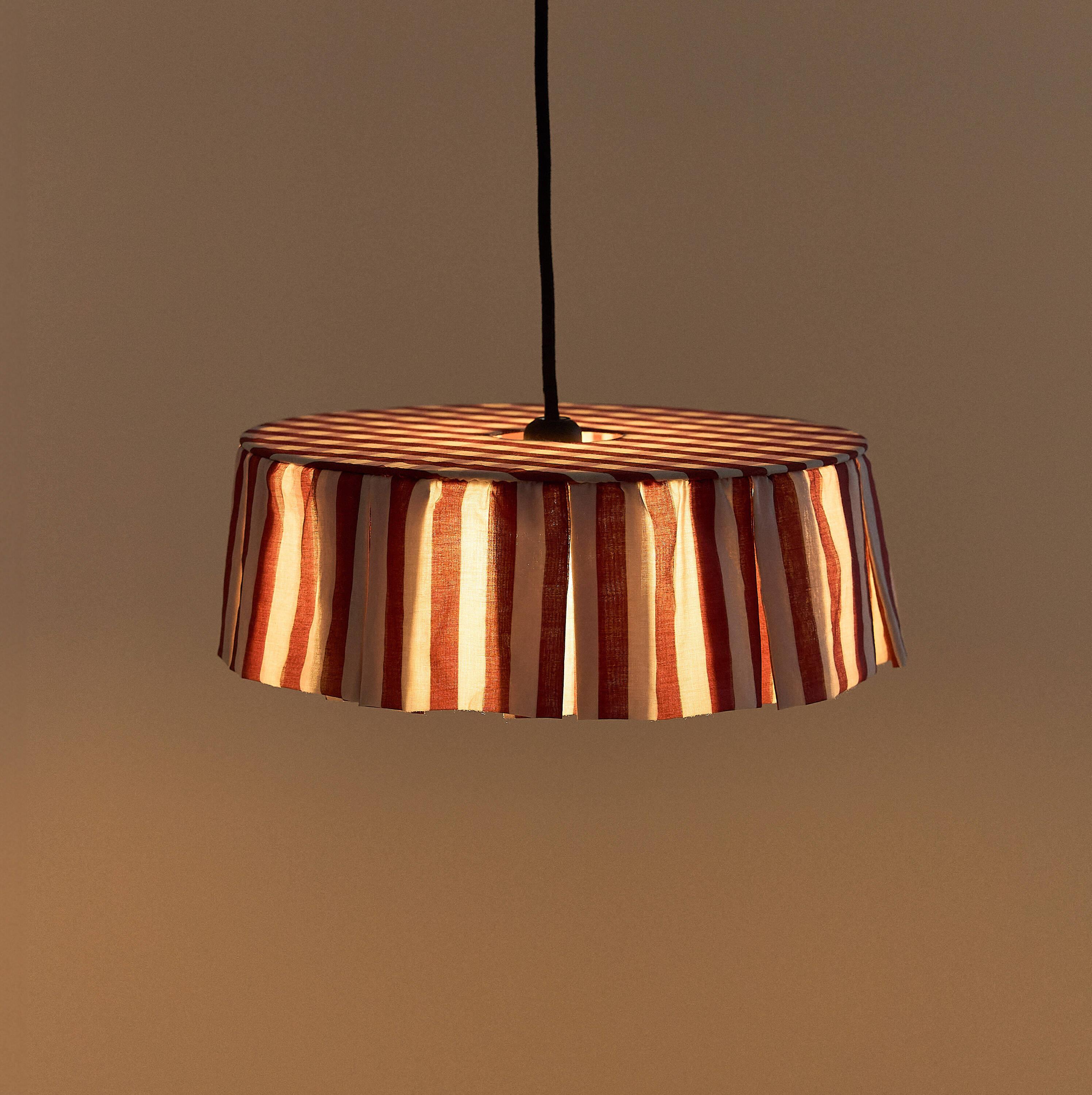 Vibes Aydınlatma Şapkası, 40cm çap, Maroon Stripes Kategorisiz NOBODINOZ