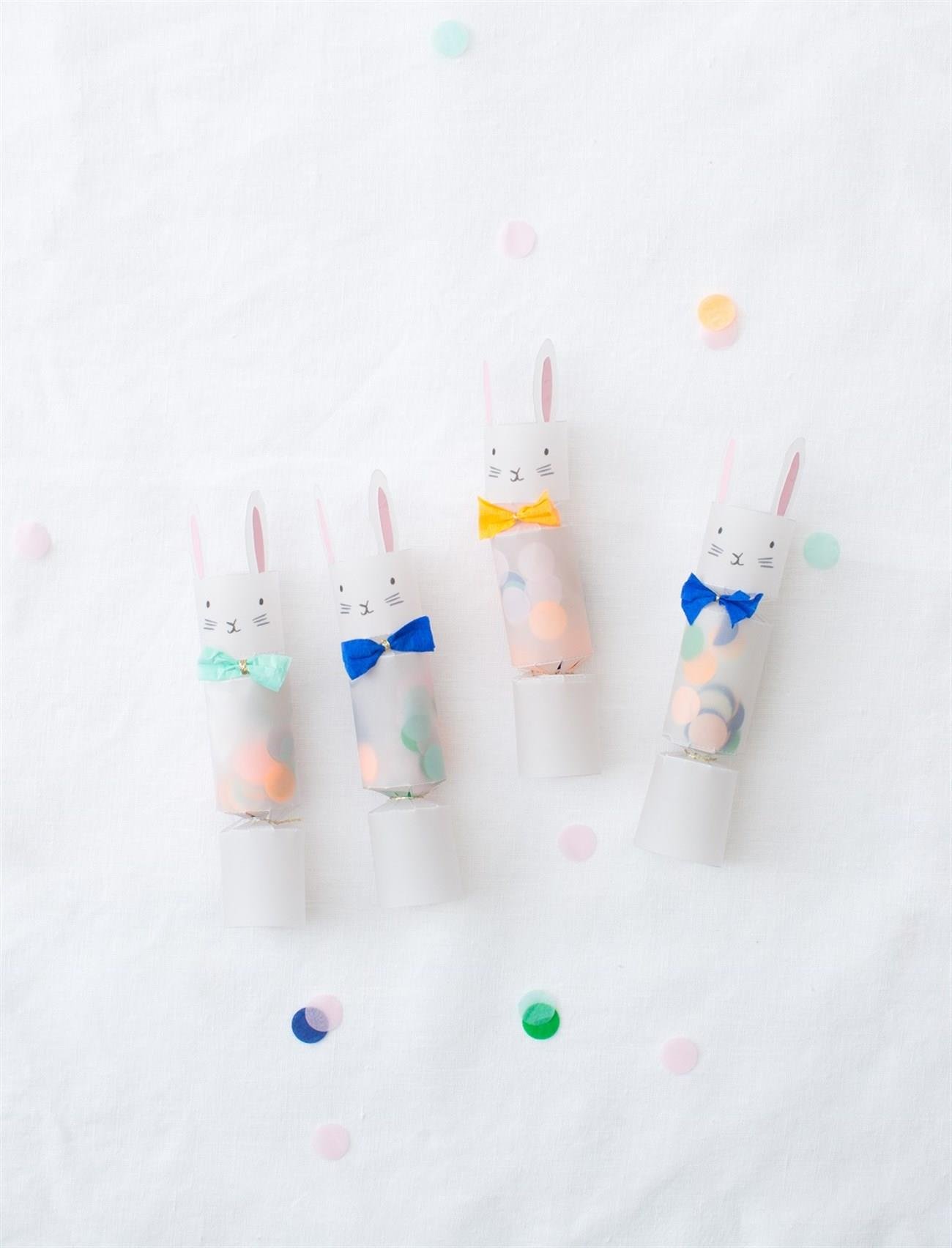 Meri Meri - Easter Bunny Mini Crackers - Tavşan Sürpriz Topları