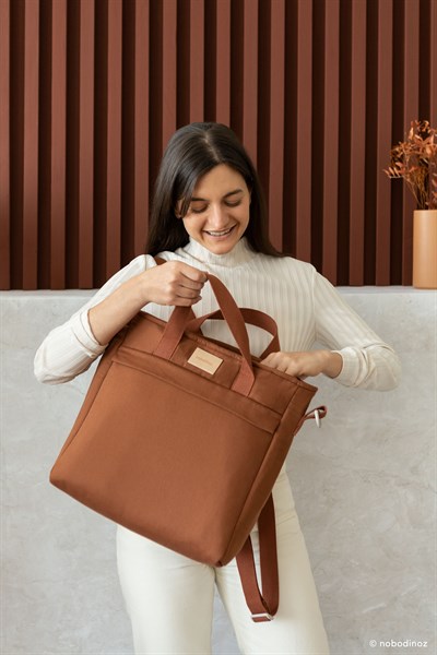 Nobodinoz Baby On the Go Su Geçirmez Anne Sırt Çantası, Clay Brown Anne Çantası