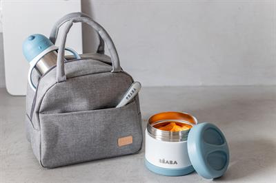 On the go beslenme zamanı Windy Blue Beslenme Beaba