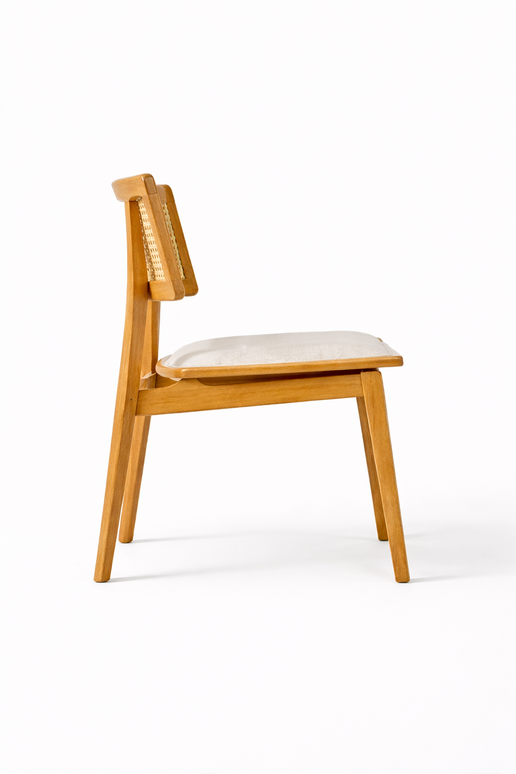 İskandinav Hazeran Ahşap Sandalye – Bohem Tasarım Doğal Ahşap Sandalye Modeli 2026