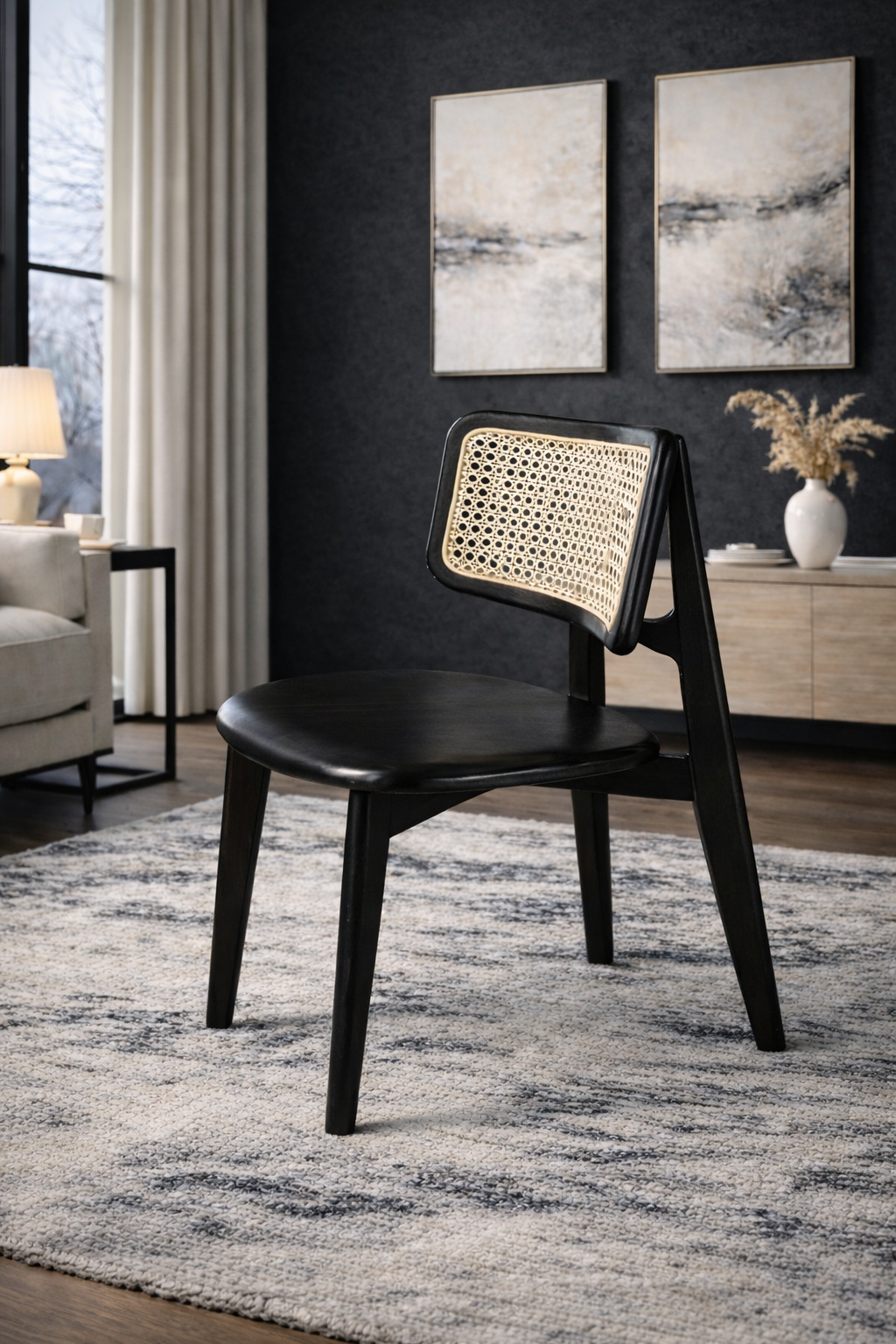 Melodi Doğal Ahşap Kayın Siyah Renk Hazeranlı Deri Döşeme Sandalye Detaylı İşçilik Modern Şık Tasarım