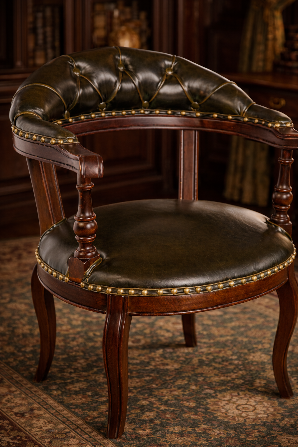 Vİctoria Natural Ahşap Ceviz Renk Kayın Sandalye Suni Deri Döşemeli Detaylı İşçilik Modern Şık Tasarım