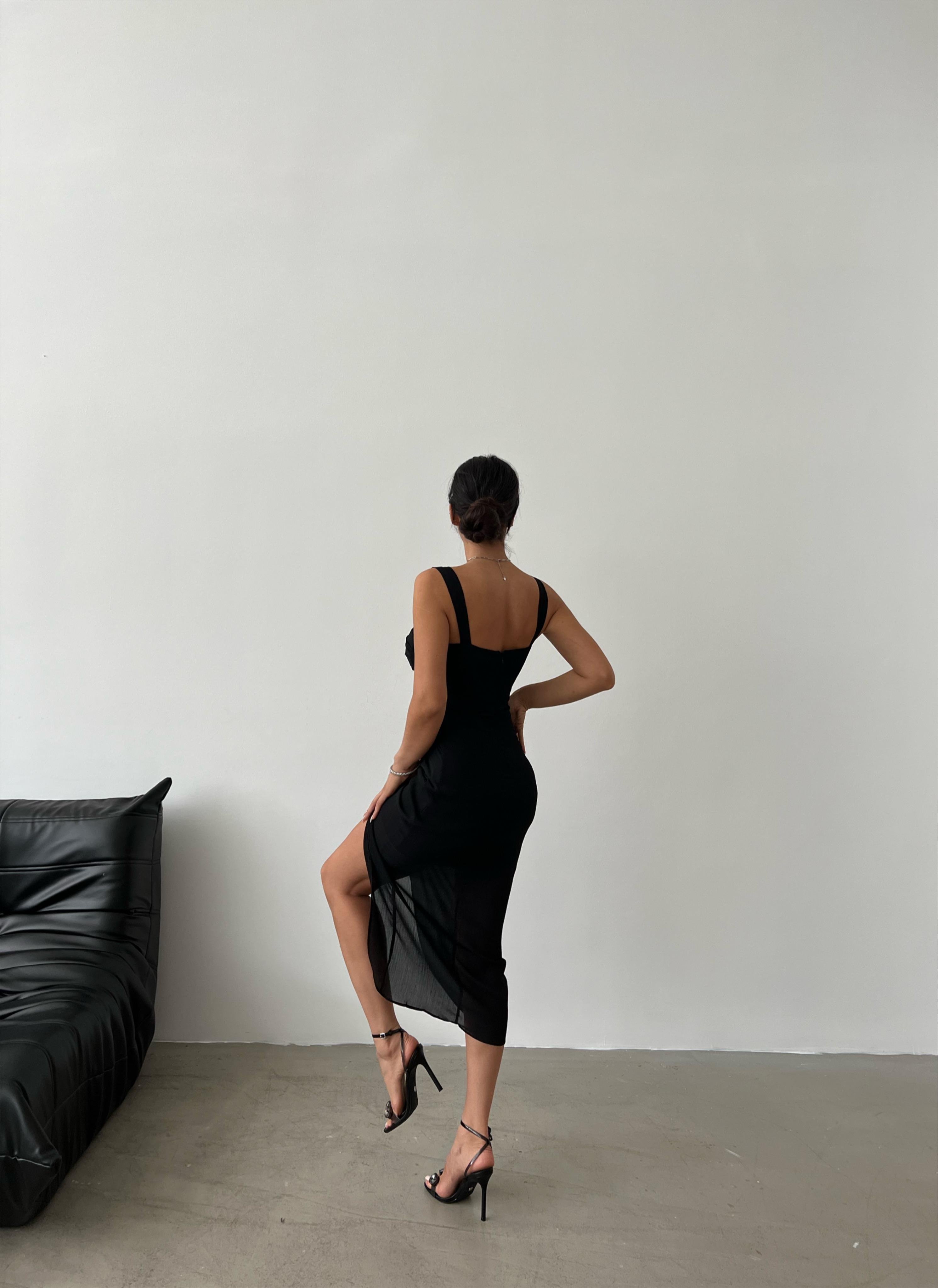 Kalın Askı Drape Yandan Yırtmaçlı Siyah Elbise